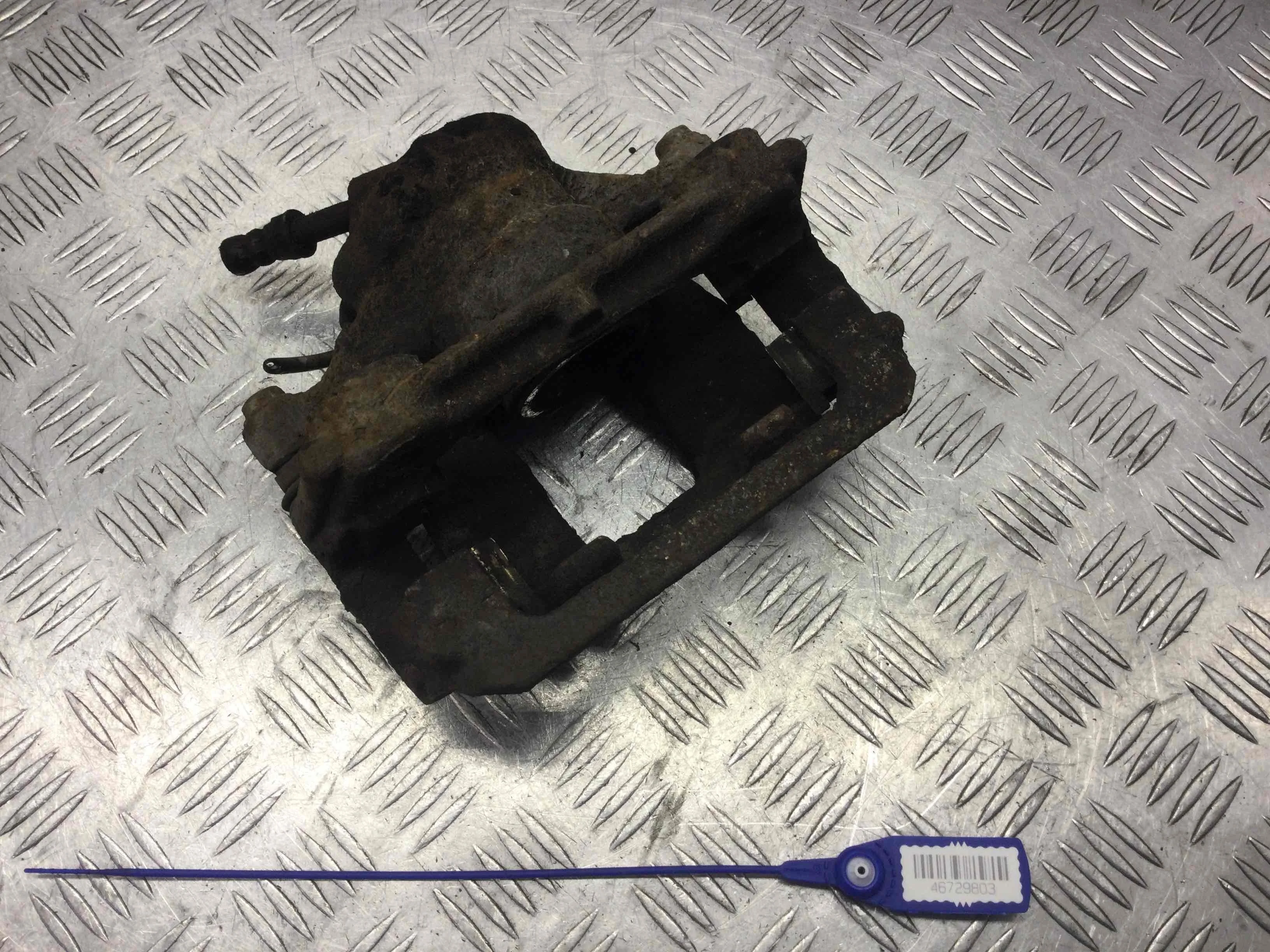 Суппорт задний левый Mercedes Sprinter Sprinter II (w906) 2006 - 2017 дизель 2.2 CDI Механика Микроавтобус