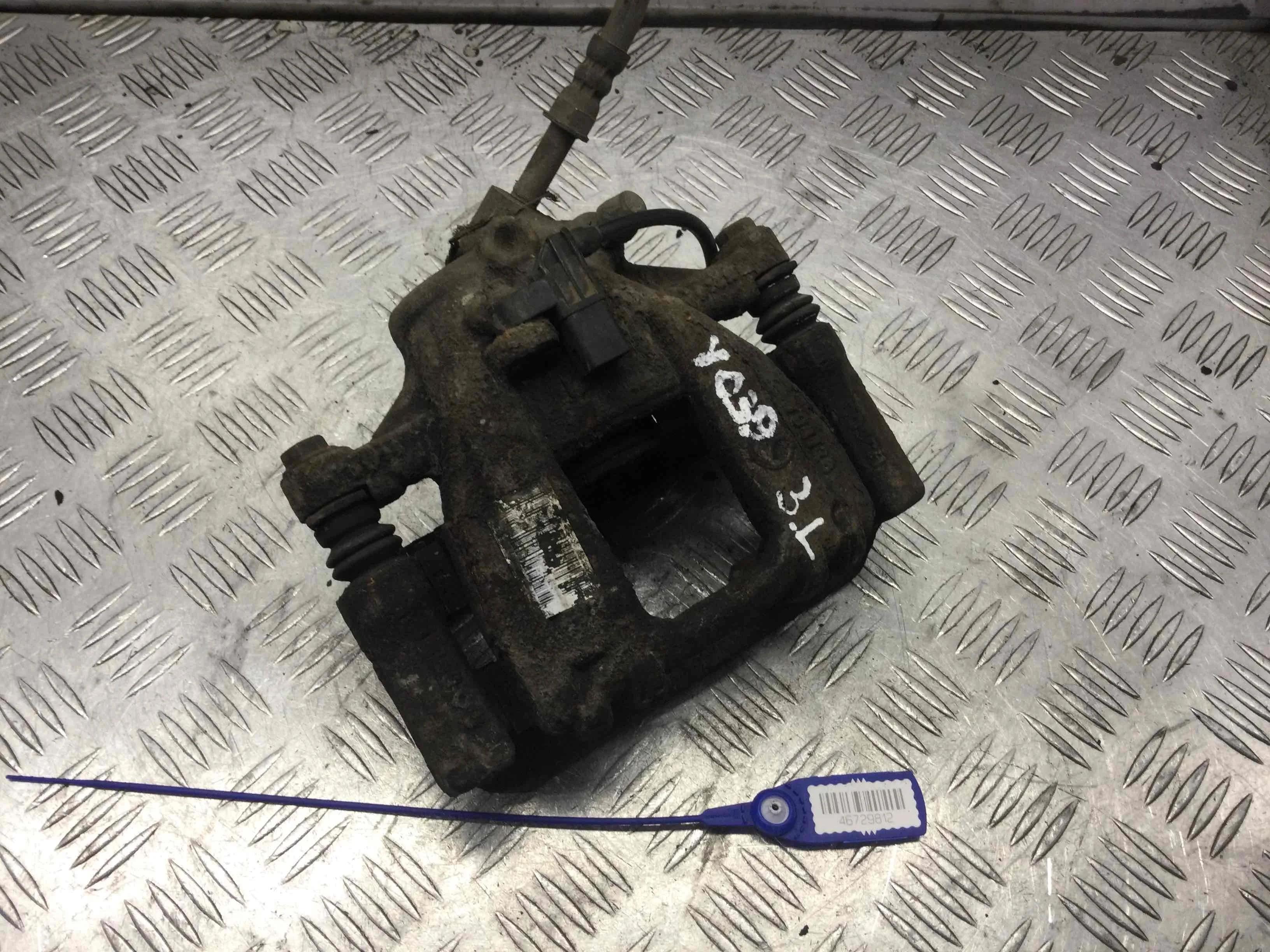 Суппорт задний левый Mercedes Sprinter Sprinter II (w906) 2006 - 2017 дизель 2.2 CDI Механика Микроавтобус