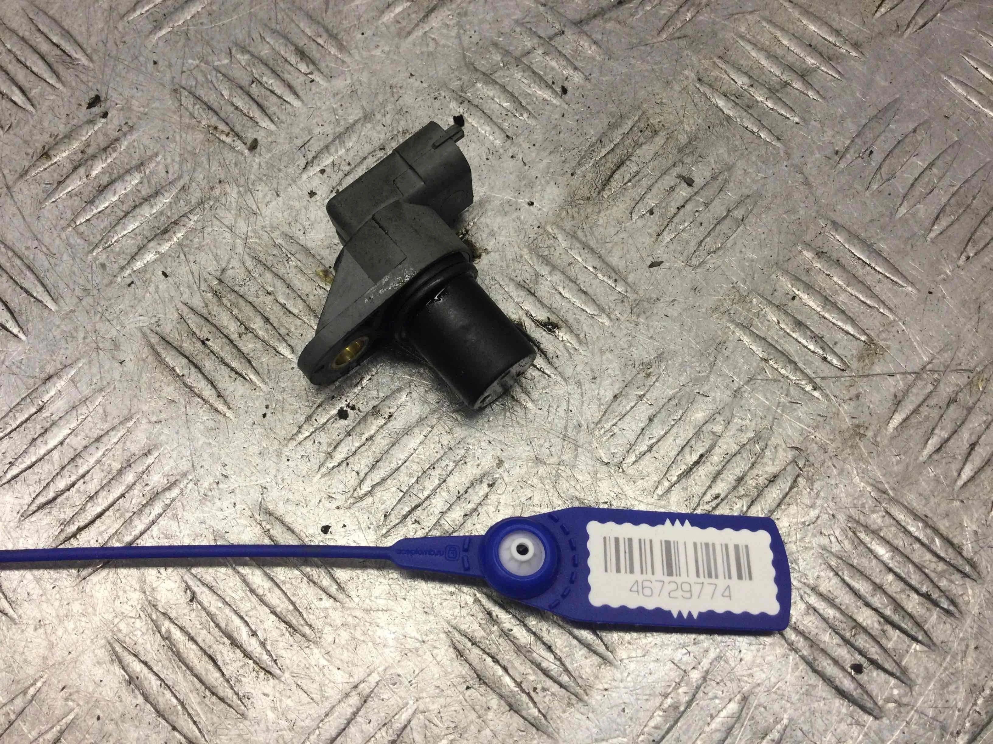 Датчик распредвала Mercedes C-klasse W203/S203/CL203 [рестайлинг] (2004-2007) бензин 1.8  Автомат Седан