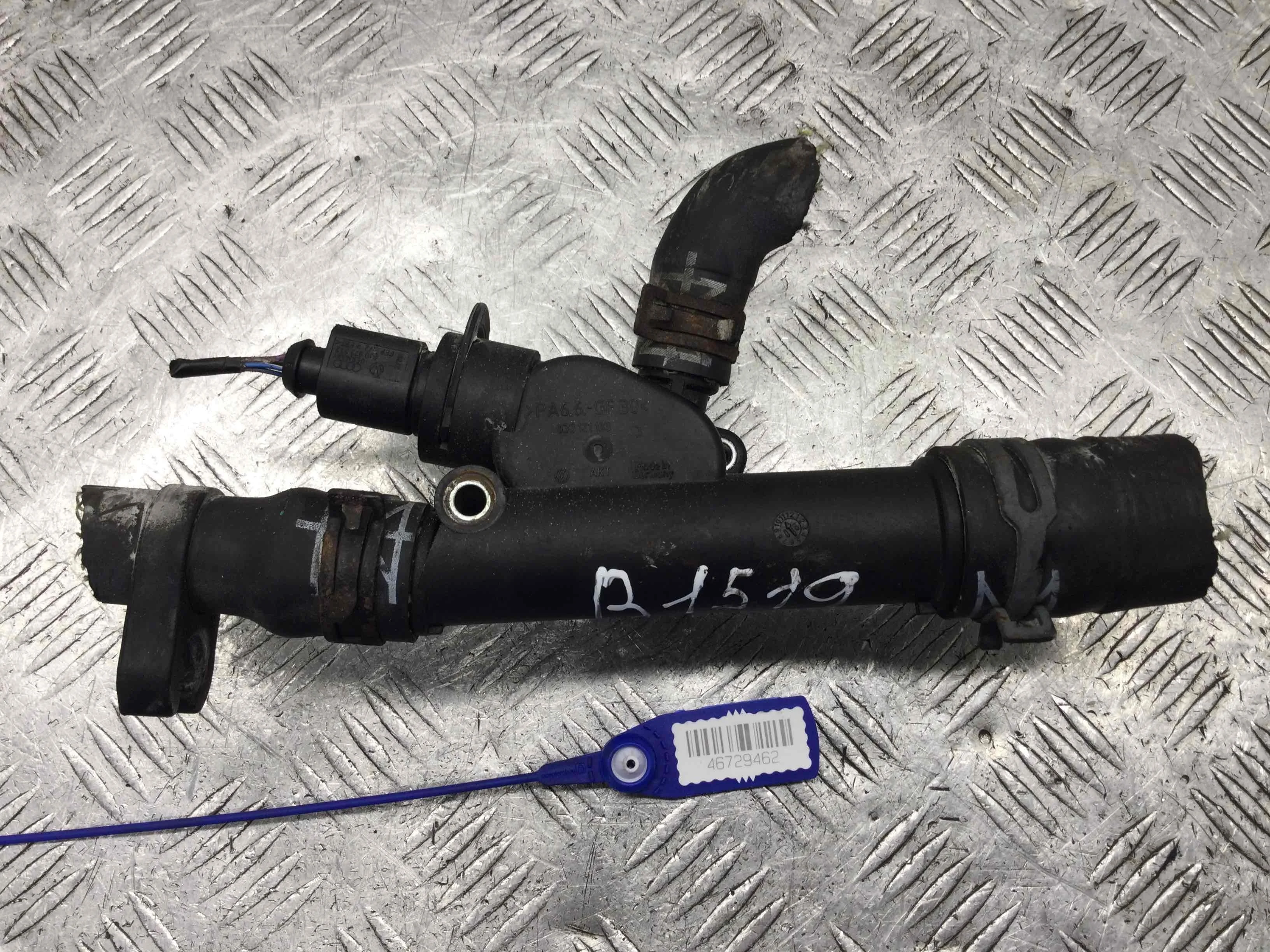 Фланец (тройник) системы охлаждения Skoda Octavia Tour (1996-2000) дизель 1.9 TDI Механика Х/б