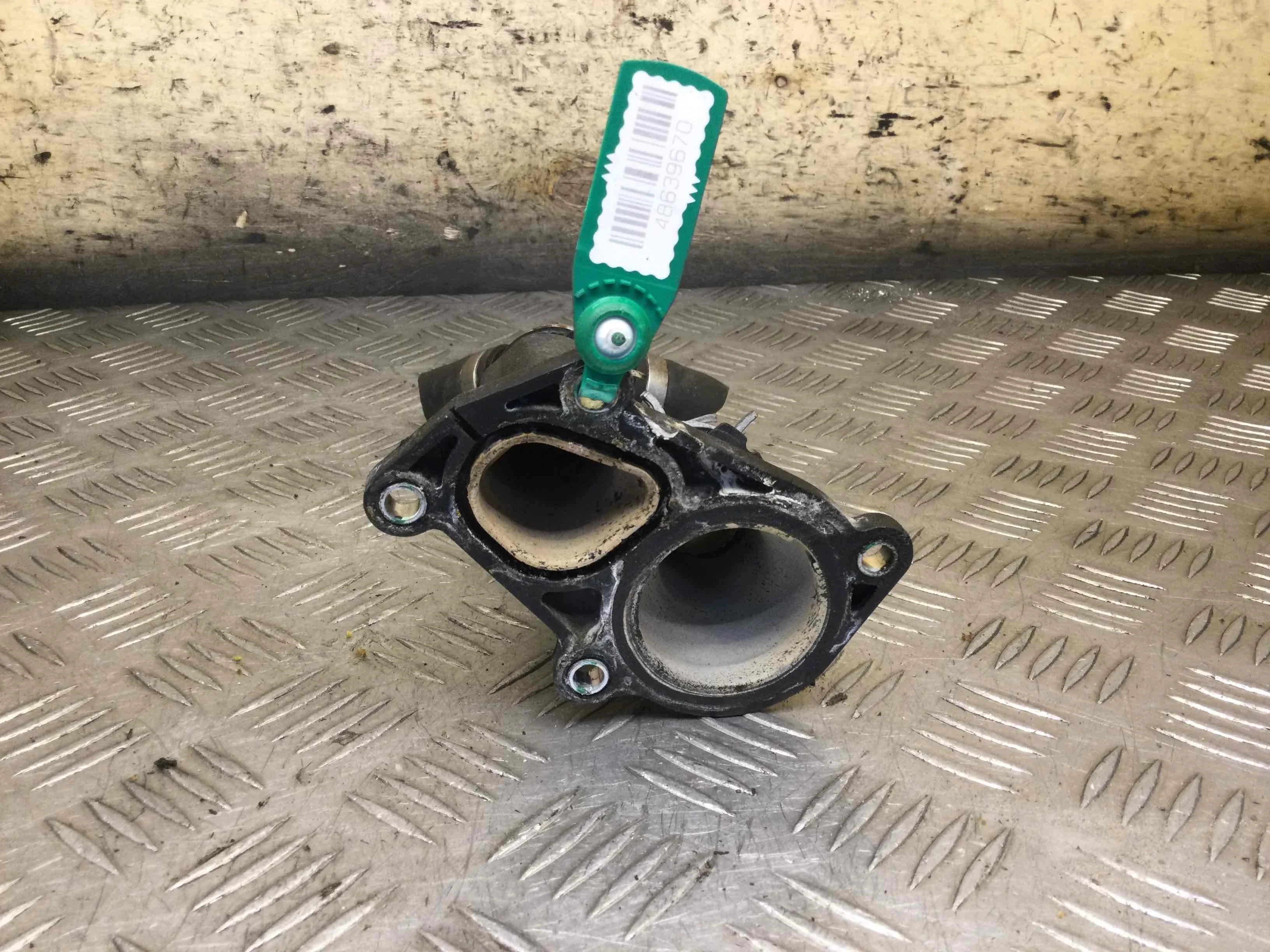 Корпус термостата Ford Focus 2 поколение (2005-2008) бензин 1.6 i Механика Х/б