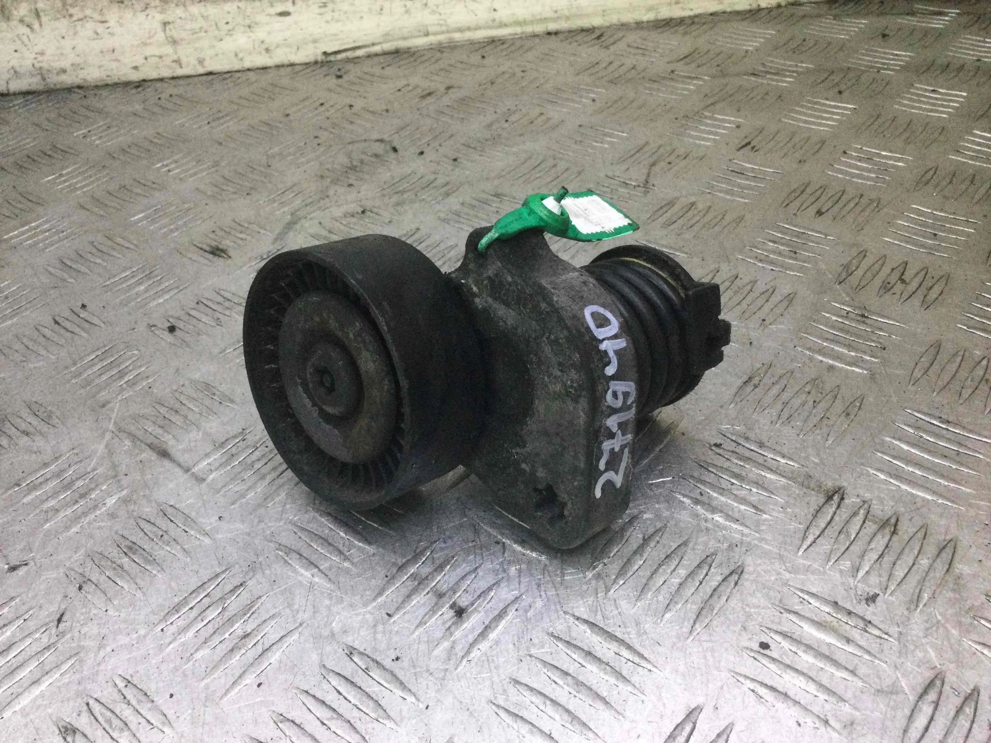 Натяжитель ремня генератора Mercedes C-klasse W203/S203/CL203 (2000-2004) бензин 1.8 i Автомат Седан