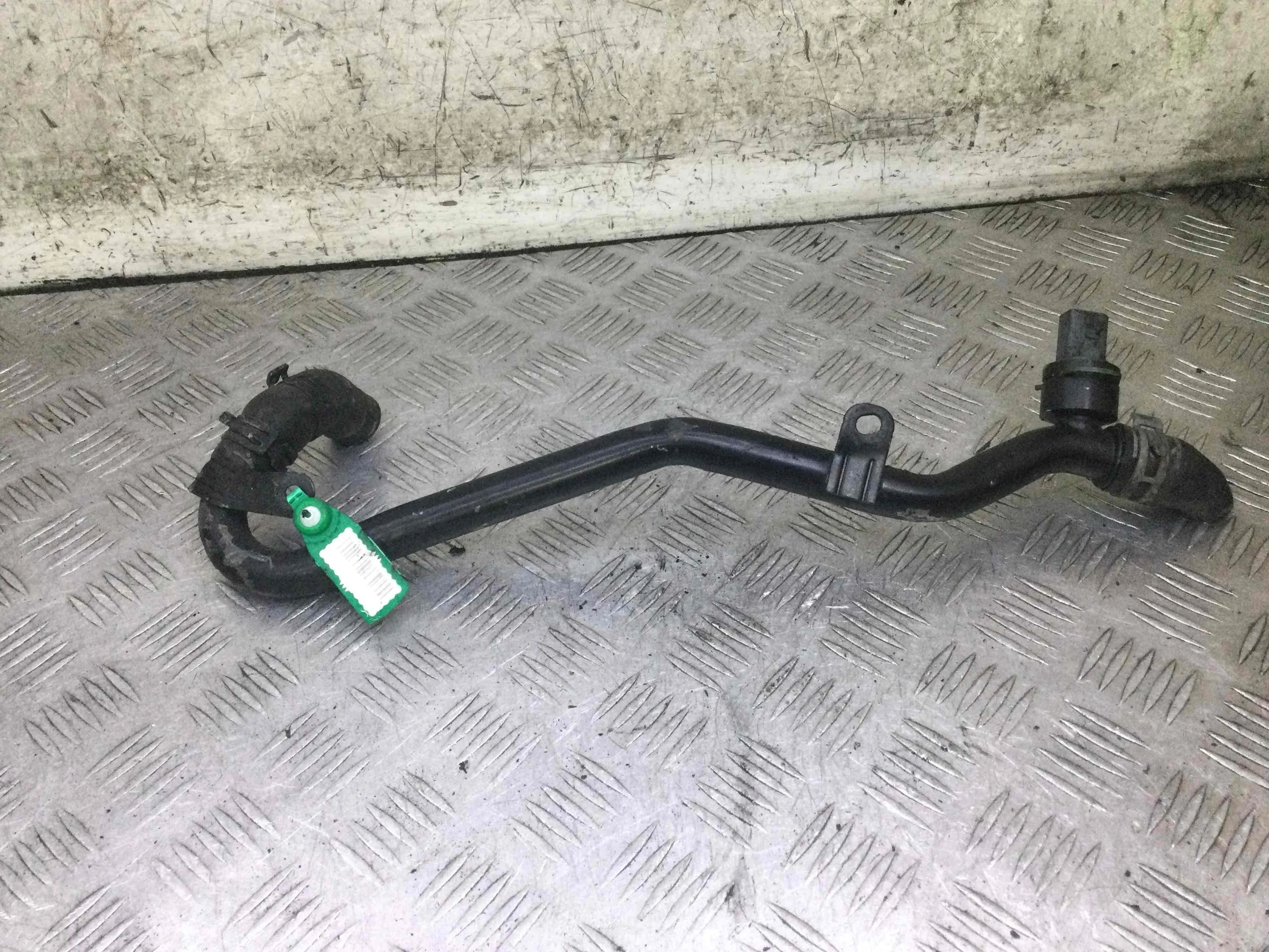 Трубка охлаждающей жидкости металлическая Volkswagen Passat B6 (2005-2010) дизель 2.0 TDI Механика Универсал