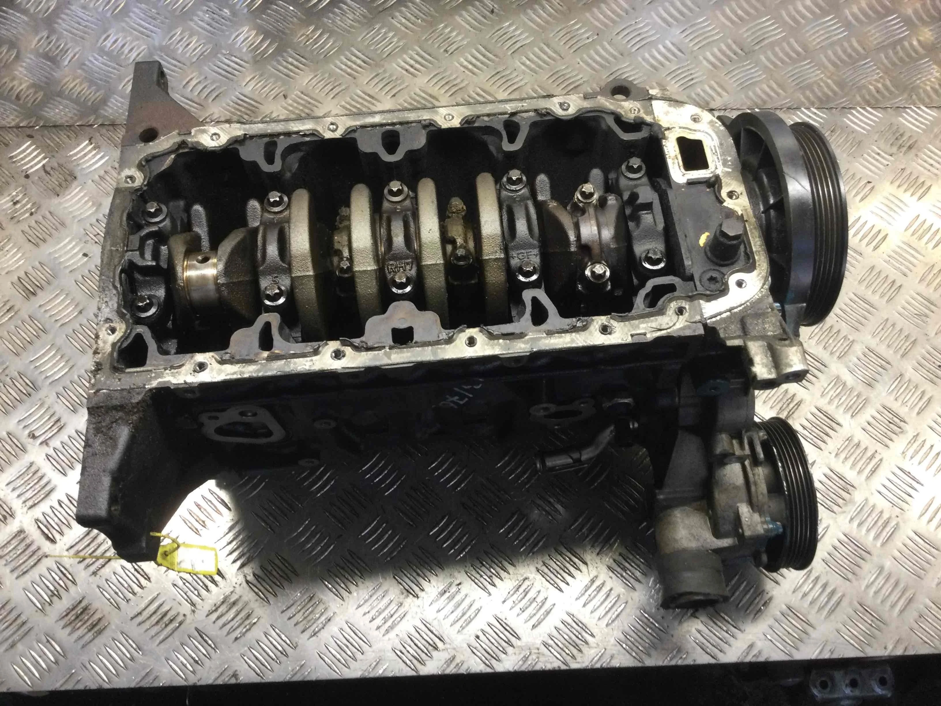 Блок цилиндров Opel Astra H 2004-2007 бензин 1.8 i Автомат Х/б