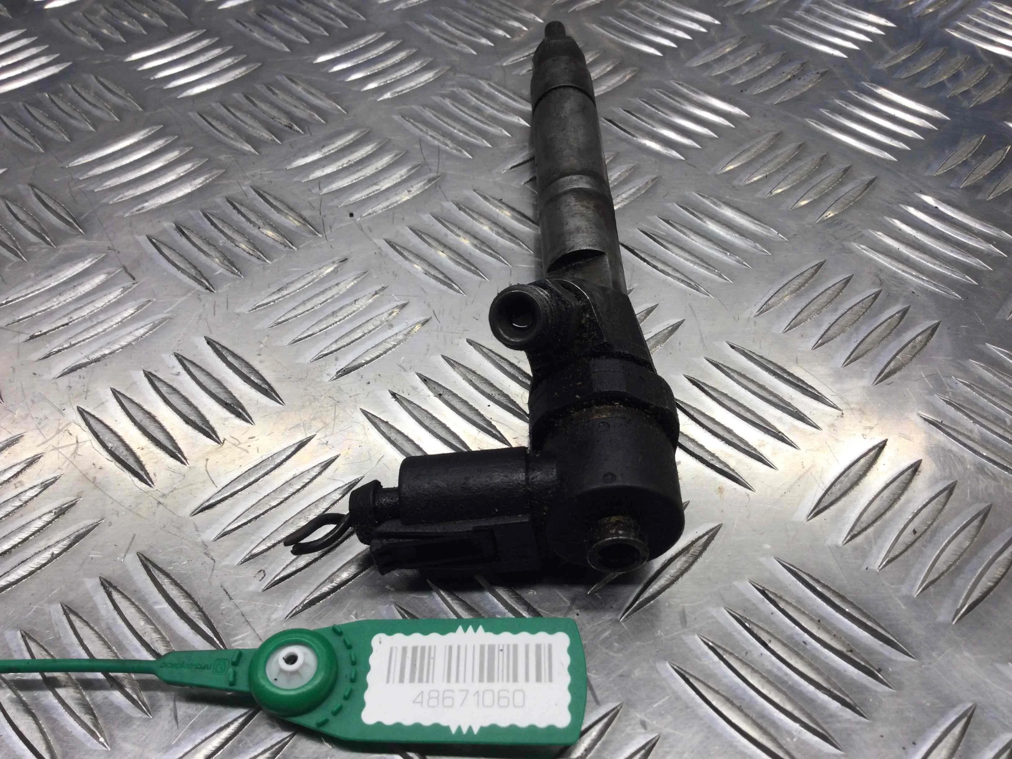 Форсунка Mercedes C-klasse W203/S203/CL203 (2000-2004) дизель 2.2 CDI Автомат Седан