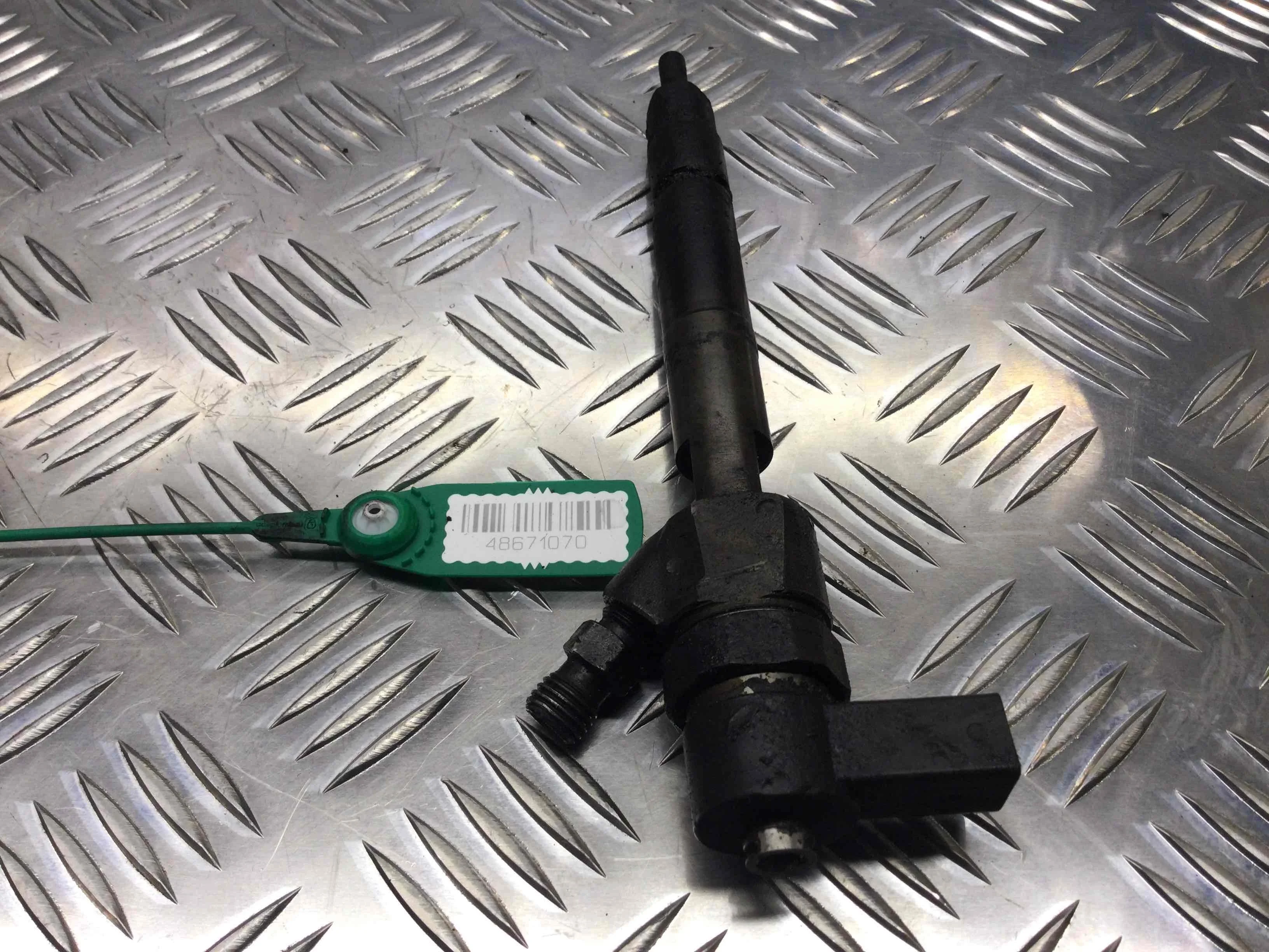 Форсунка Mercedes C-klasse W203/S203/CL203 (2000-2004) дизель 2.2 CDI Автомат Седан