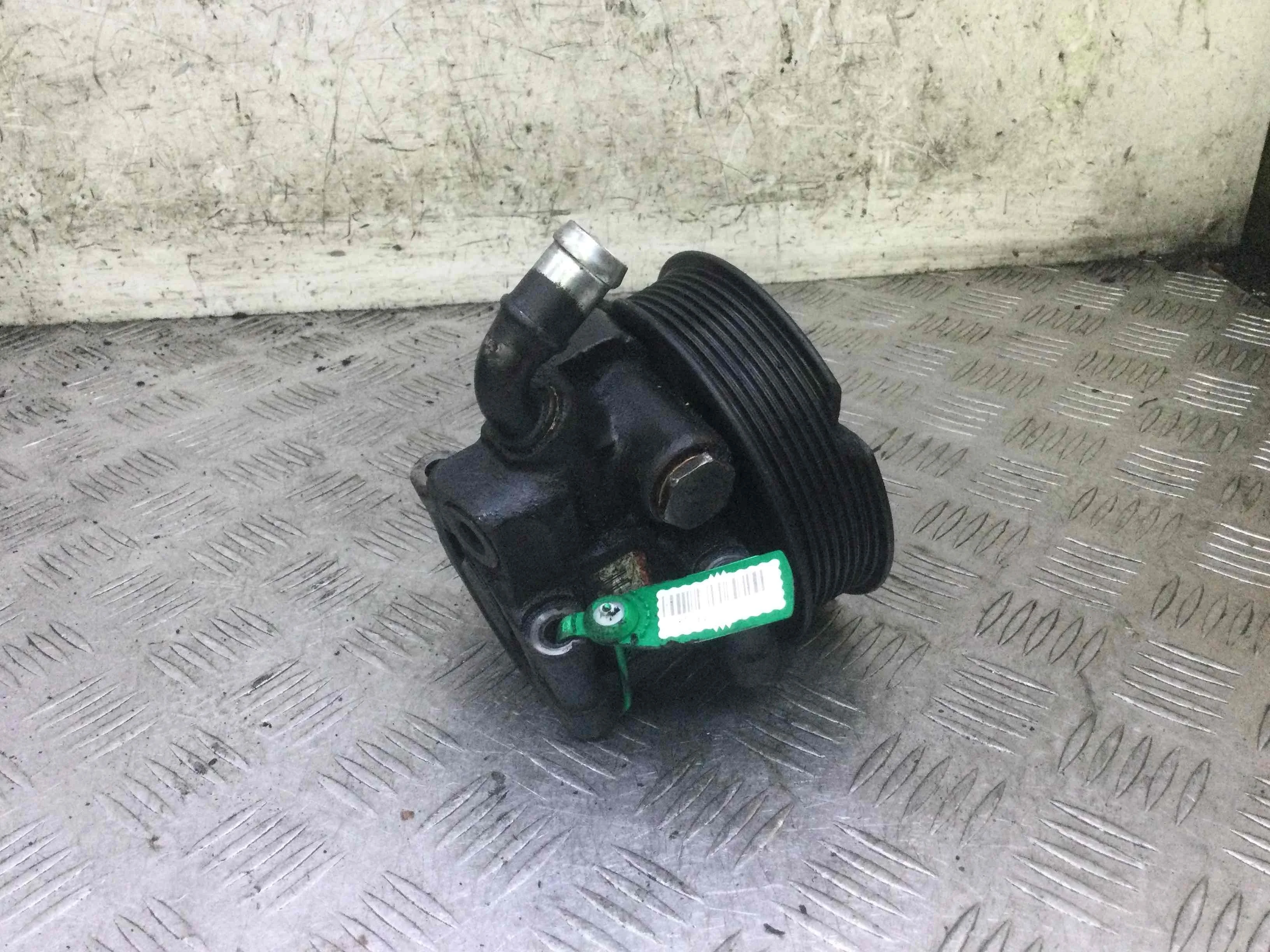 Насос гидроусилителя руля Ford Transit 3 поколение [рестайлинг] (2006-2013) дизель 2.4 TDCi Механика Микроавтобус