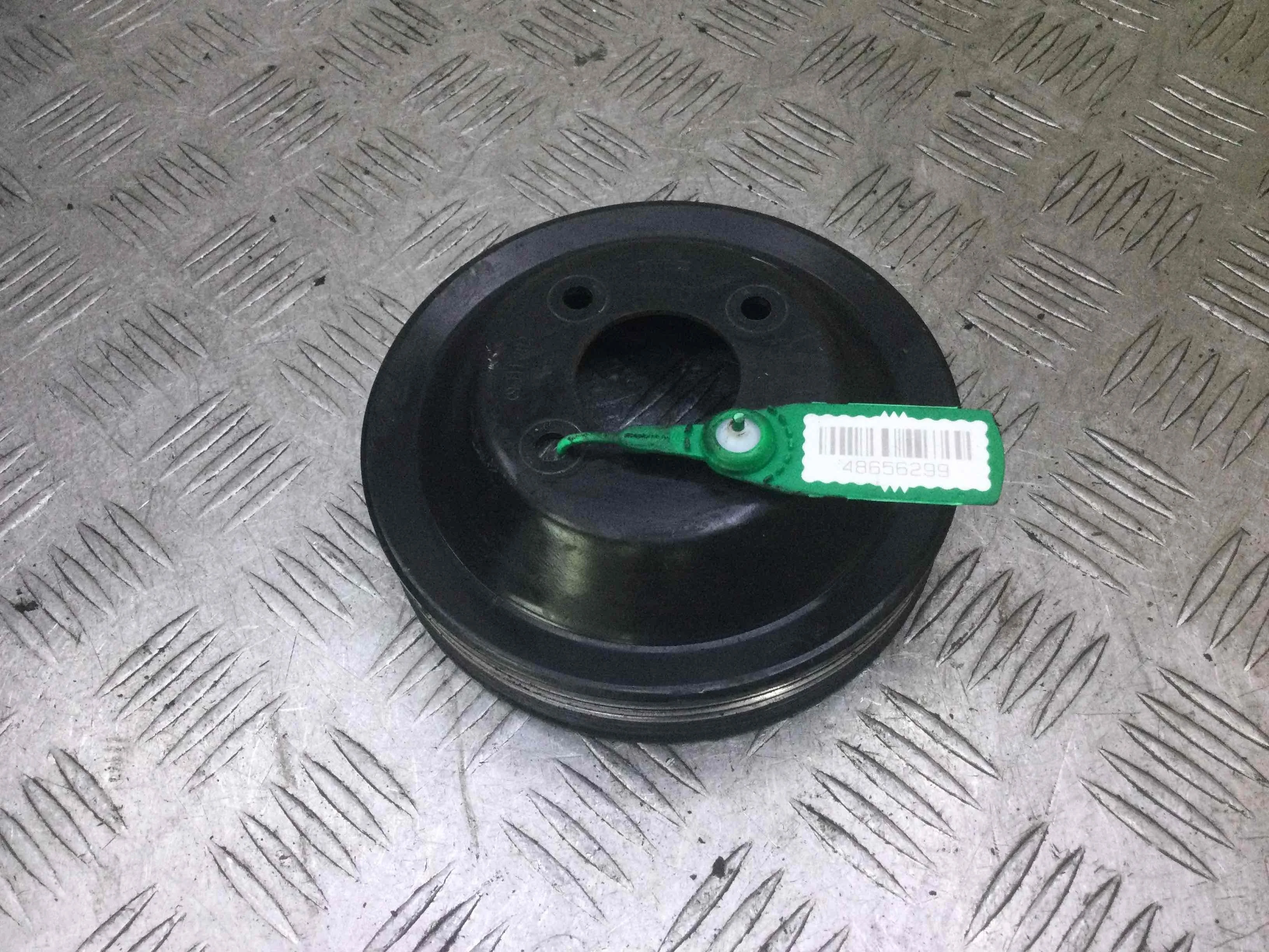 Шкив помпы Mercedes SLK R170 [рестайлинг] (2000-2004) бензин 2.0  Автомат Купе