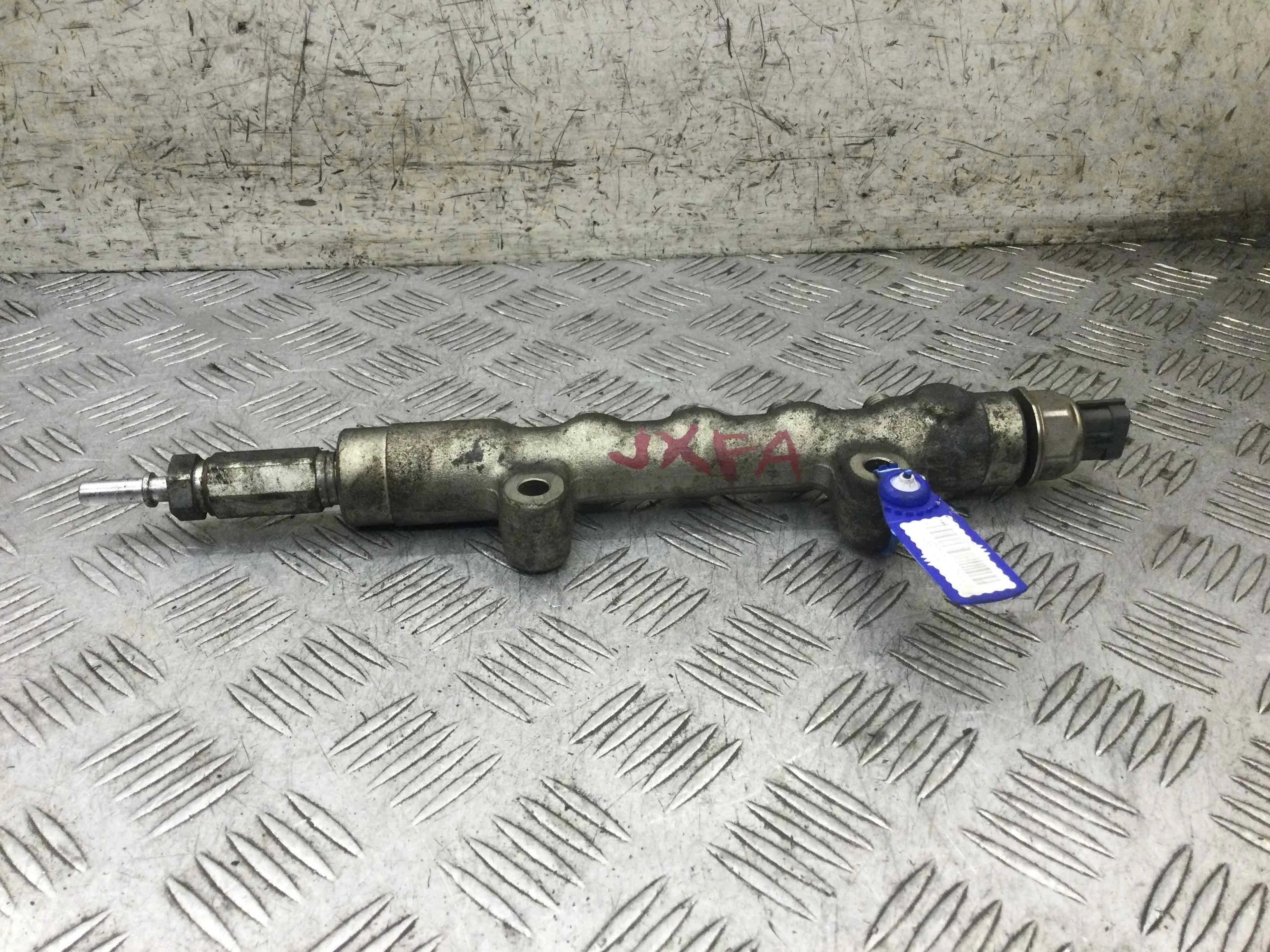 Топливная рампа Ford Transit 3 поколение [рестайлинг] (2006-2013) дизель 2.4 TDCi Механика Микроавтобус