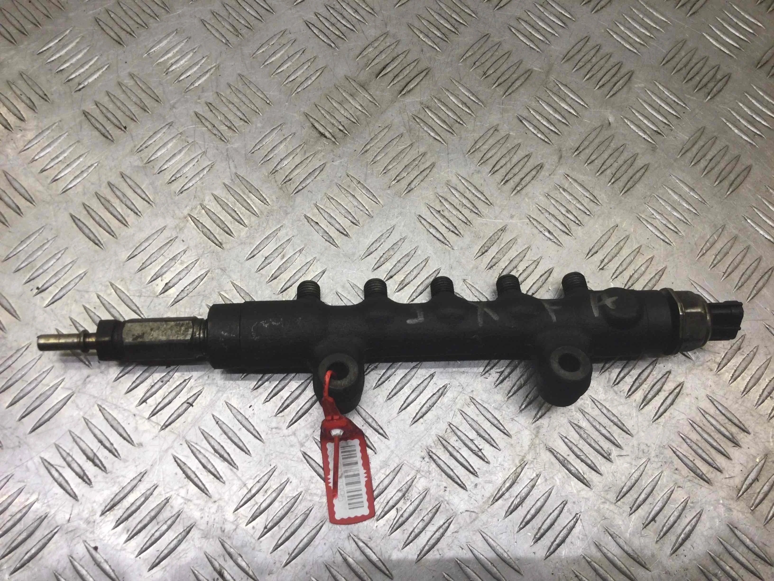 Топливная рампа Ford Transit 3 поколение [рестайлинг] (2006-2013) дизель 2.4 CDI Механика Микроавтобус