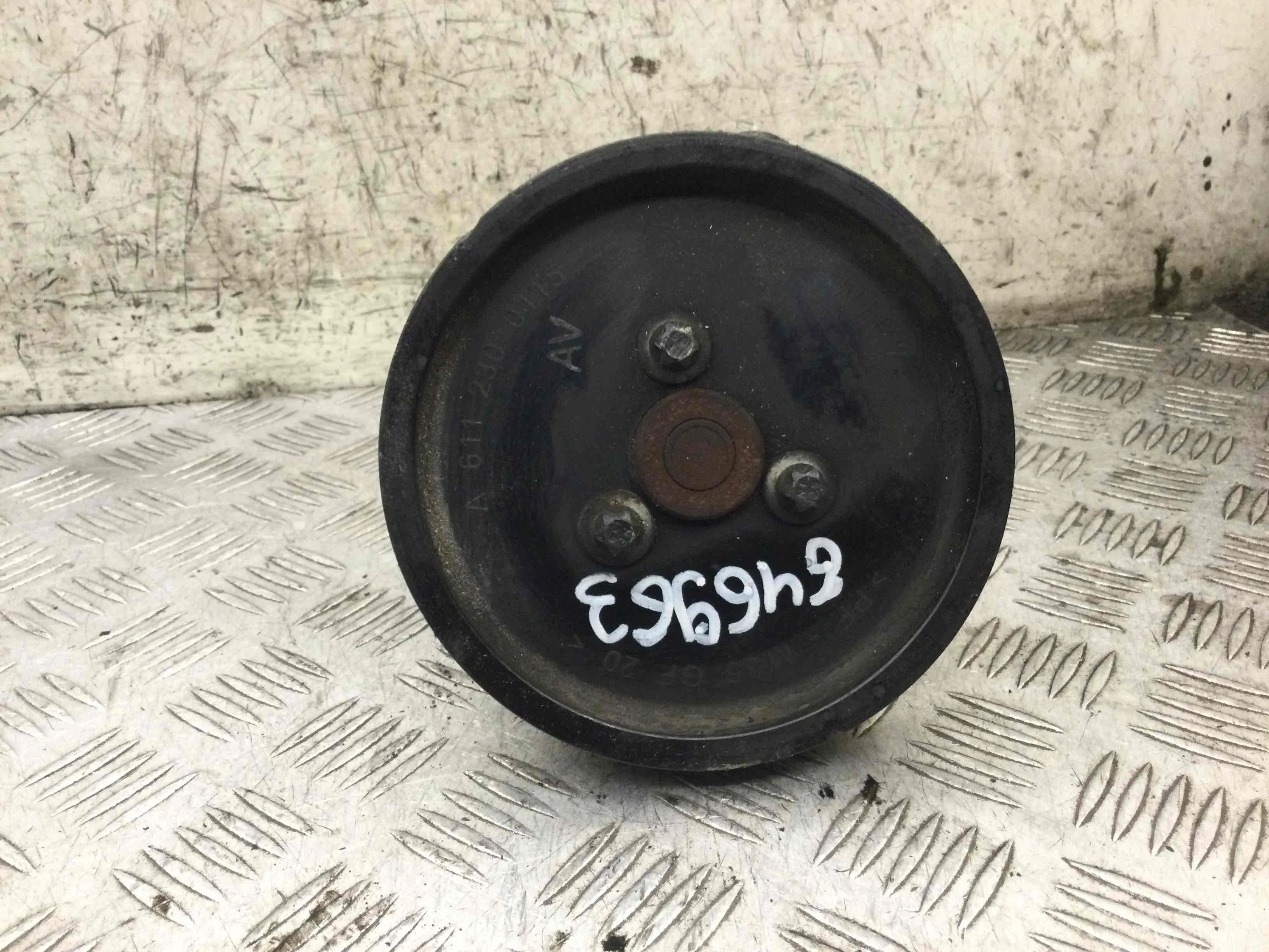 Насос гидроусилителя руля Mercedes C-klasse W203/S203/CL203 [рестайлинг] (2004-2007) дизель 2.2 CDI Автомат Седан