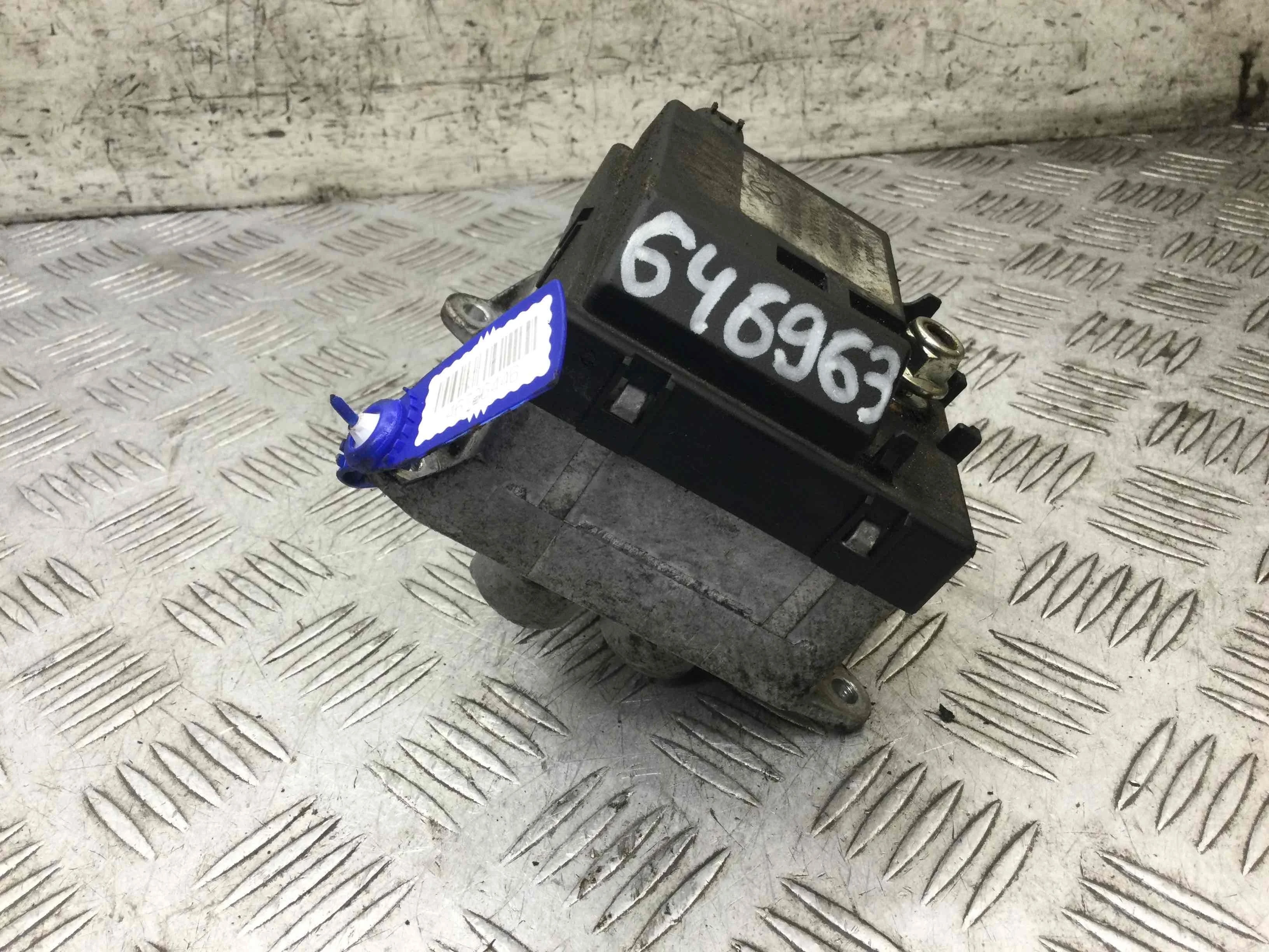 Подогреватель охлаждающей жидкости (антифриза) Mercedes C-klasse W203/S203/CL203 [рестайлинг] (2004-2007) дизель 2.2 CDI Автомат Седан