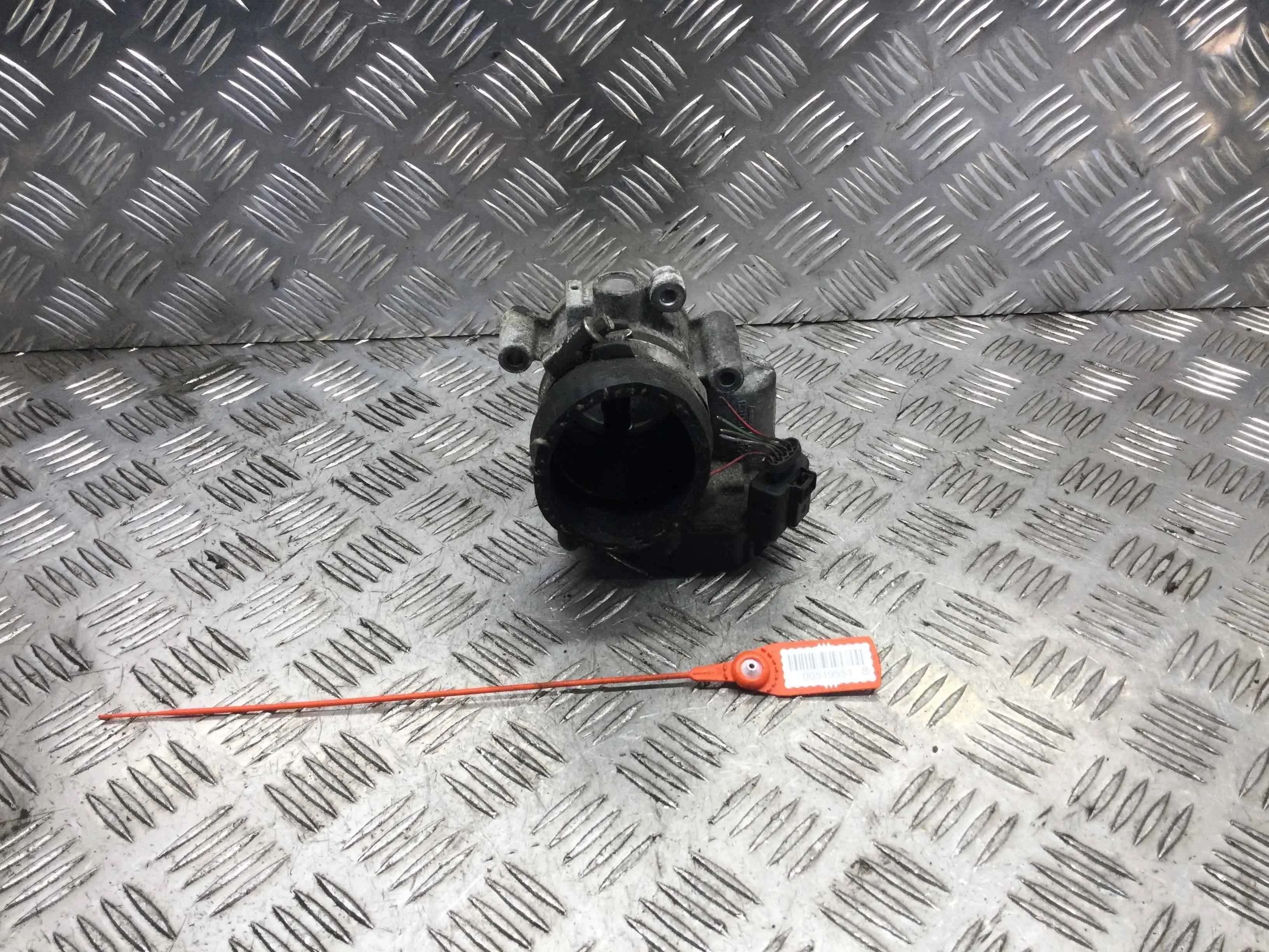 Заслонка дроссельная Audi A6 C6/4F (2004-2008) дизель 2.0 TDI Механика Седан