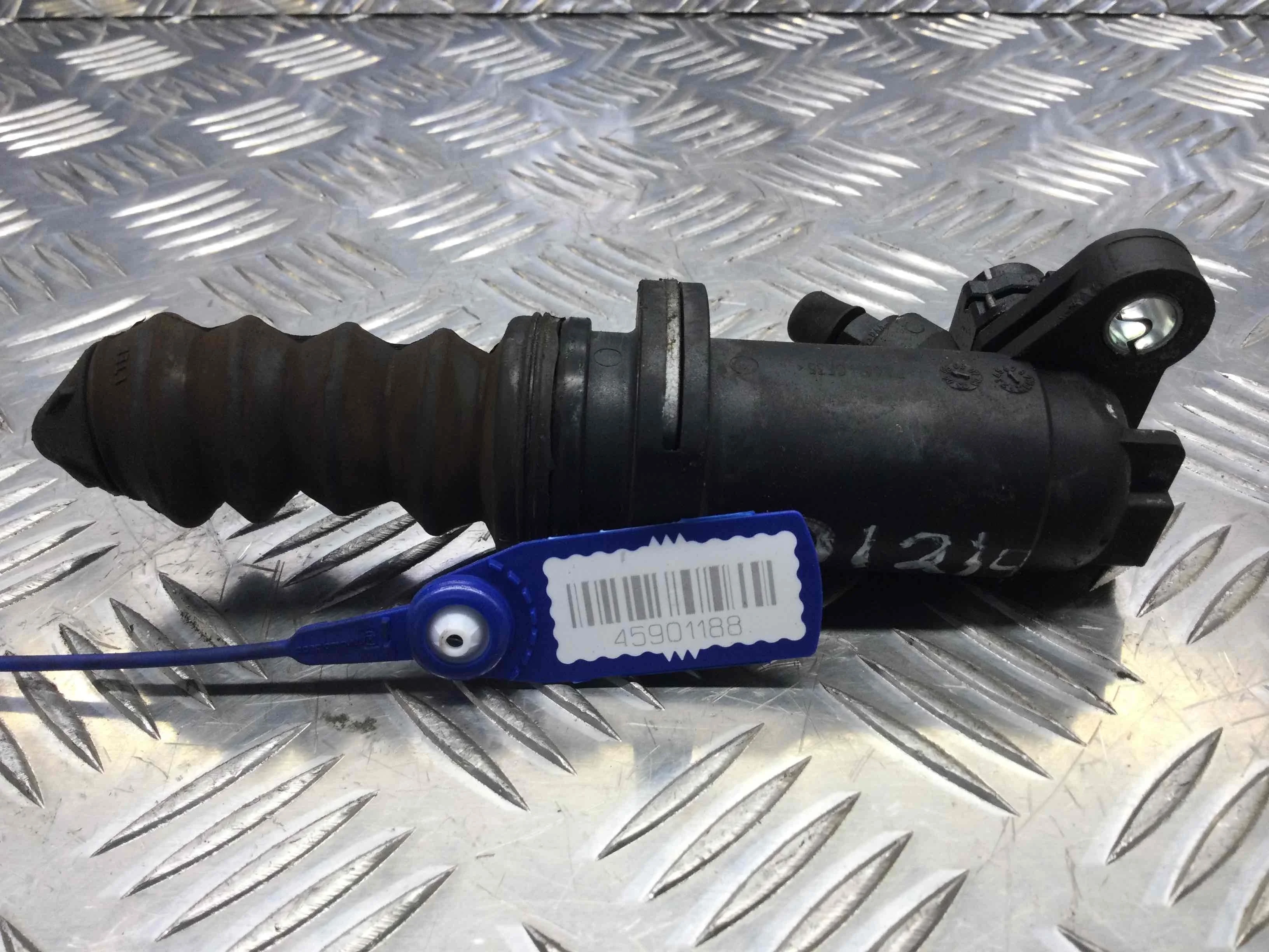 Цилиндр сцепления рабочий Audi A6 C6/4F (2004-2008) дизель 2.7 TDI Механика Седан