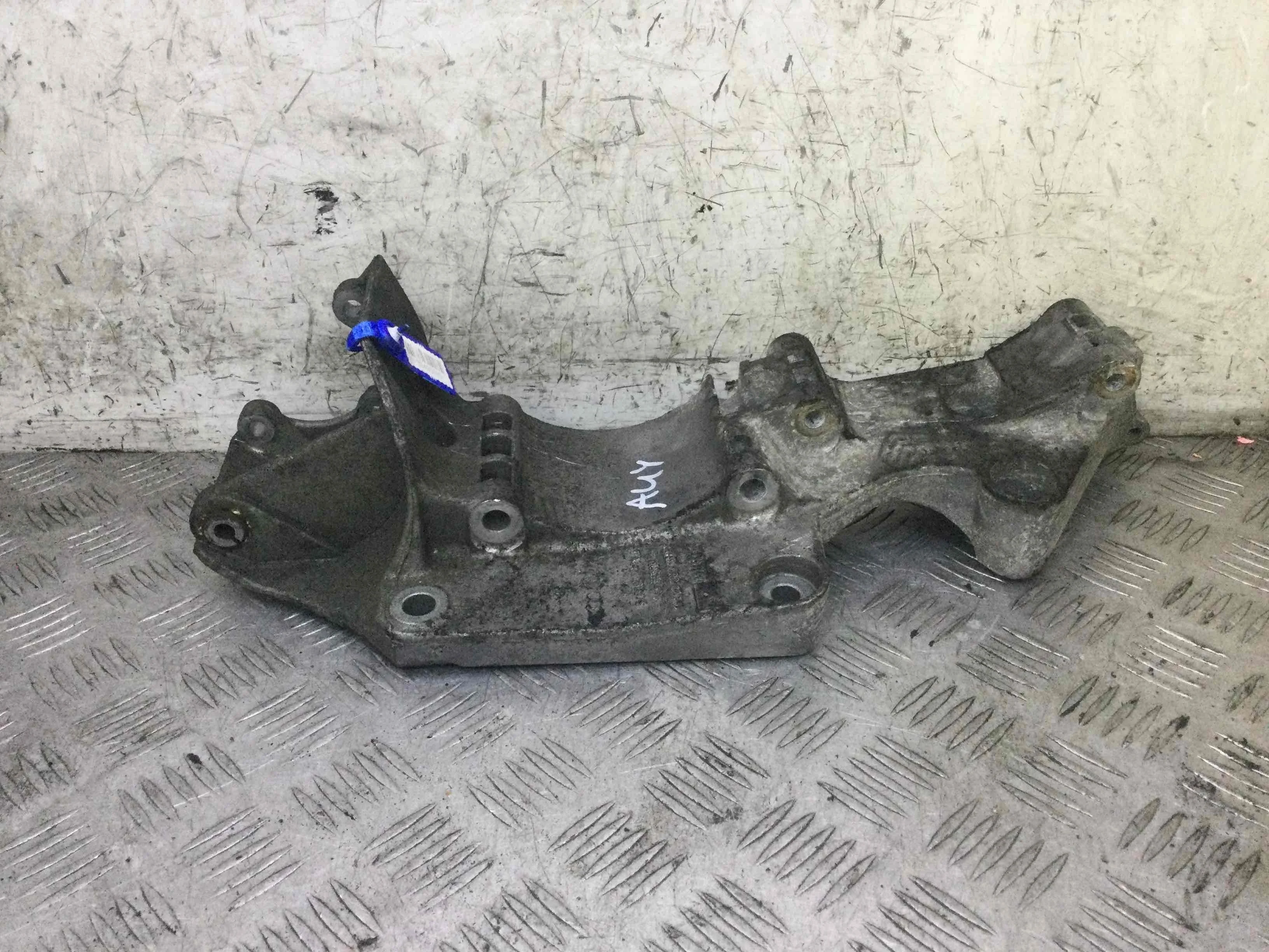 Кронштейн гидроусилителя Ford Galaxy 1 поколение [рестайлинг] (2001-2006) дизель 1.9  Автомат Минивэн