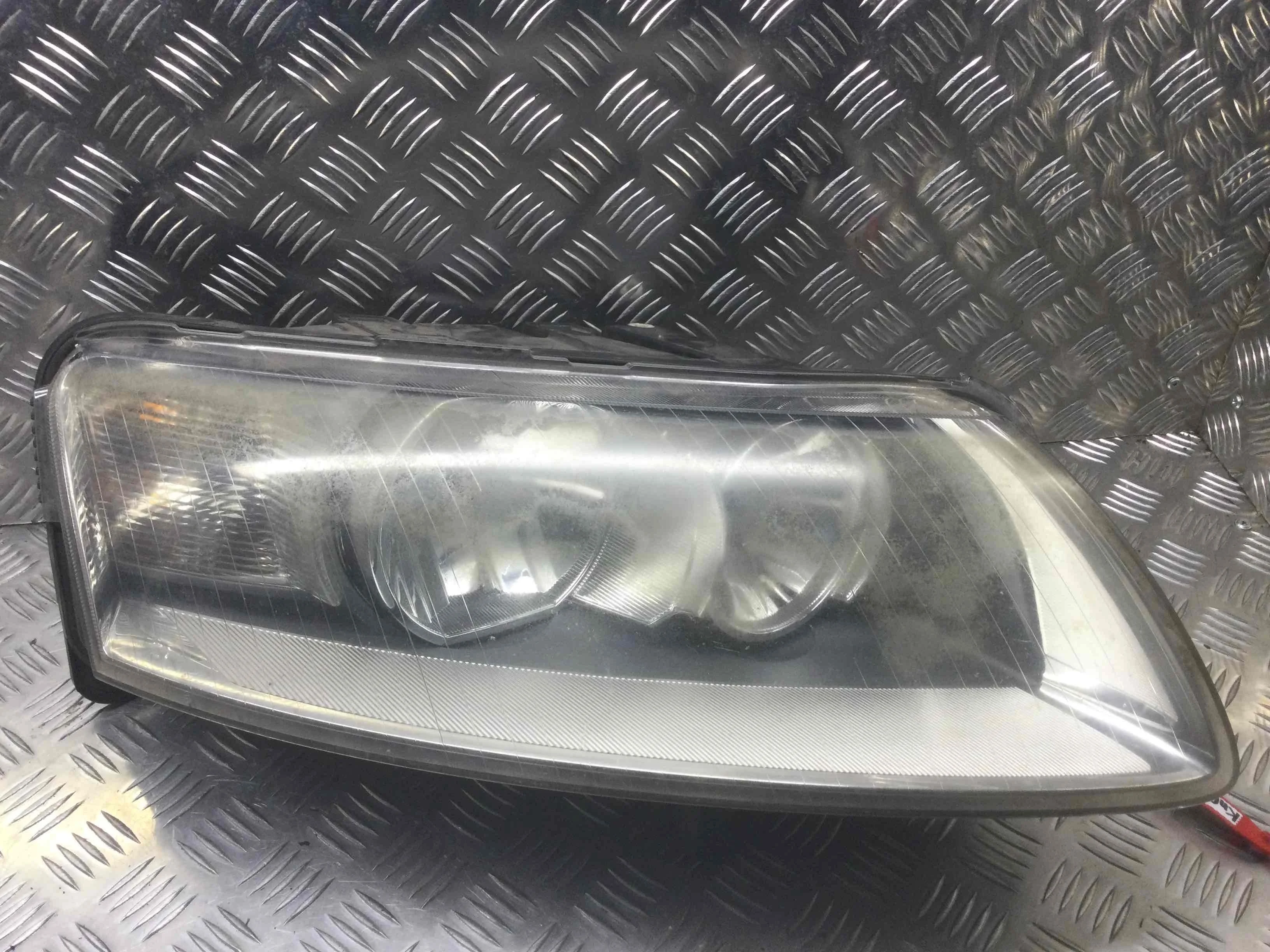 Фара правая Audi A6 C6/4F (2004-2008) дизель 2.0   Седан