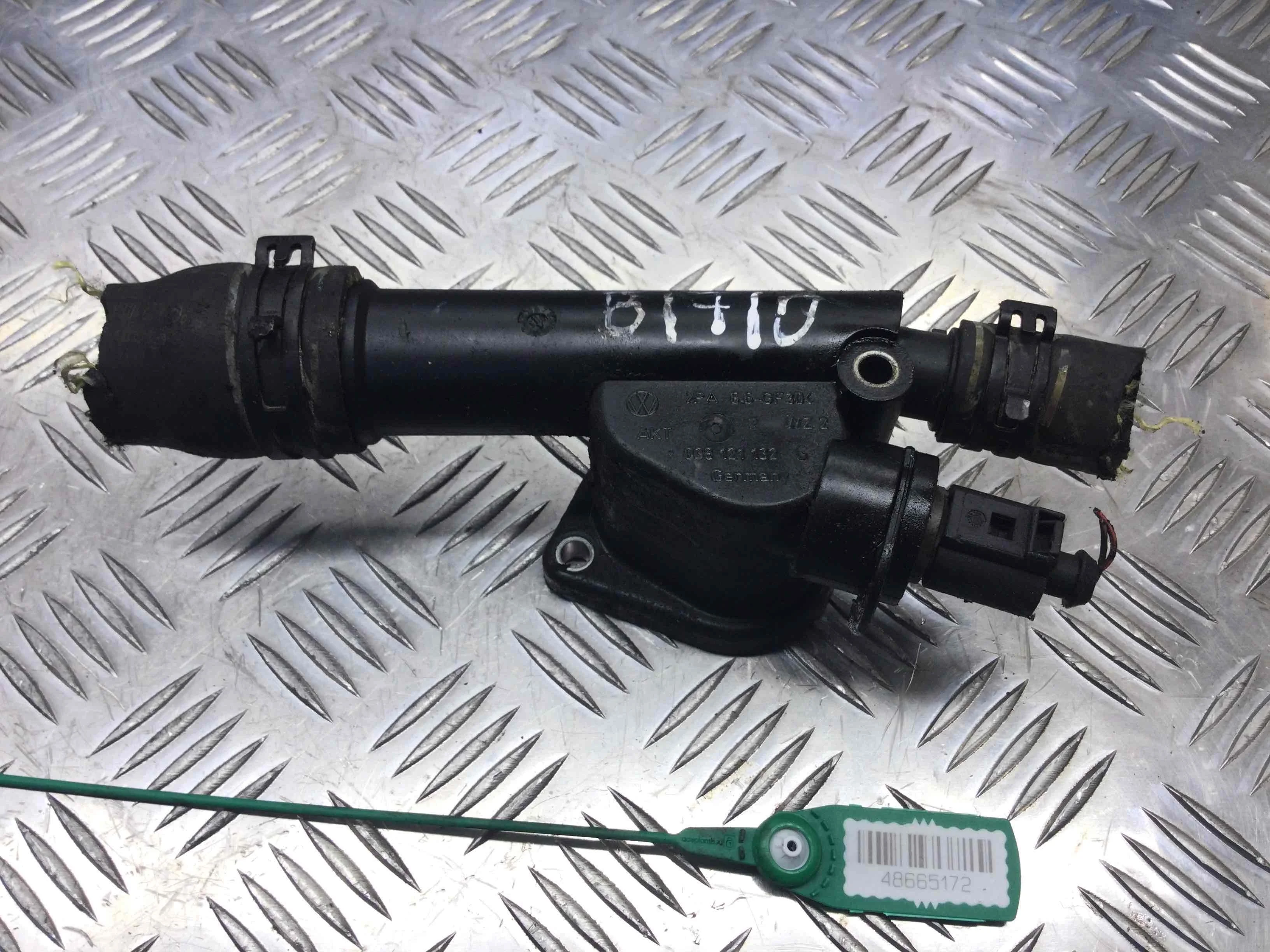 Фланец (тройник) системы охлаждения Volkswagen Passat B6 (2005-2010) дизель 2.0 TDI Механика Универсал