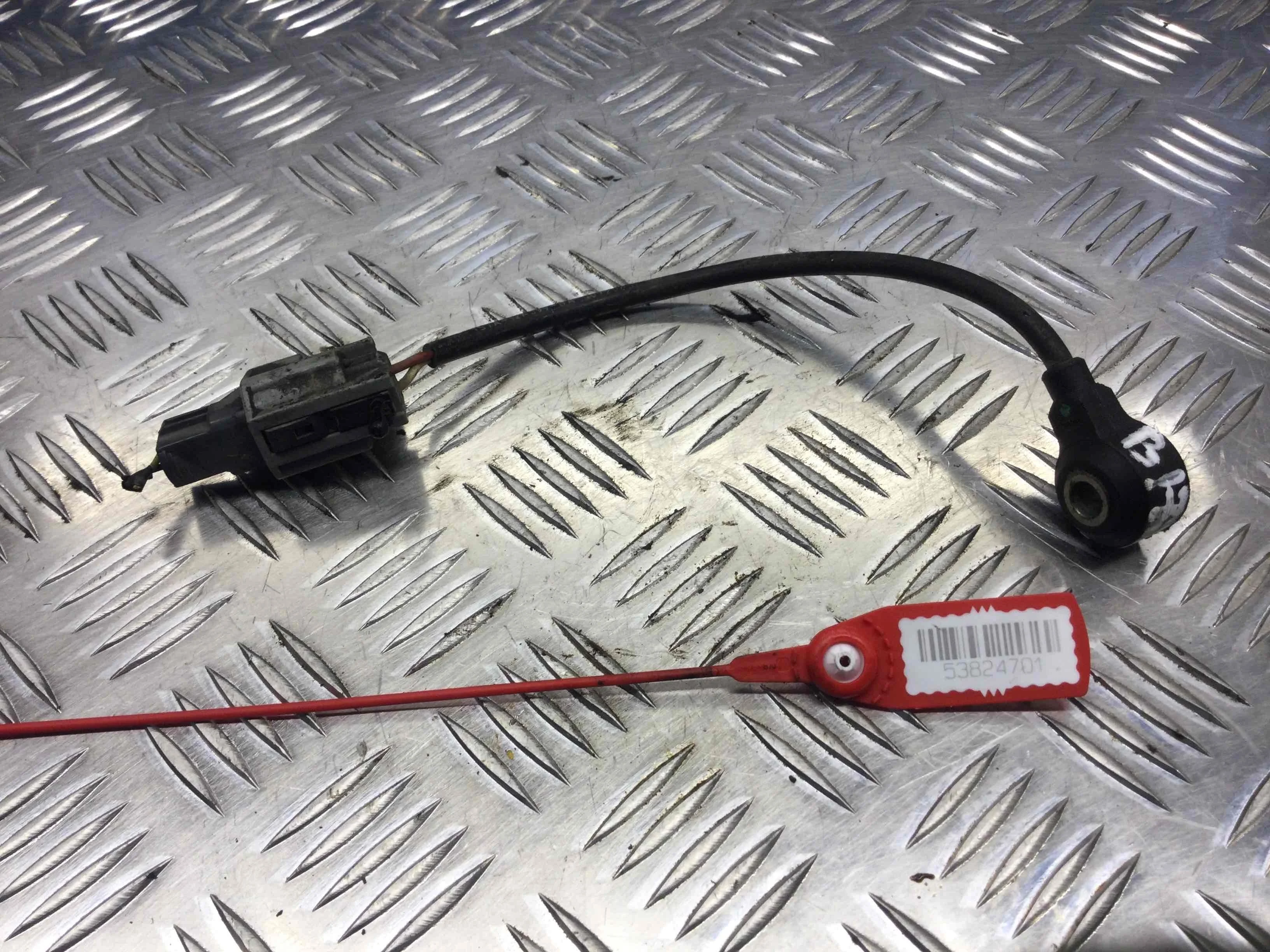 Датчик детонации Ford Mondeo 3 поколение [рестайлинг] (2003-2007) бензин 2.0 i Механика Седан