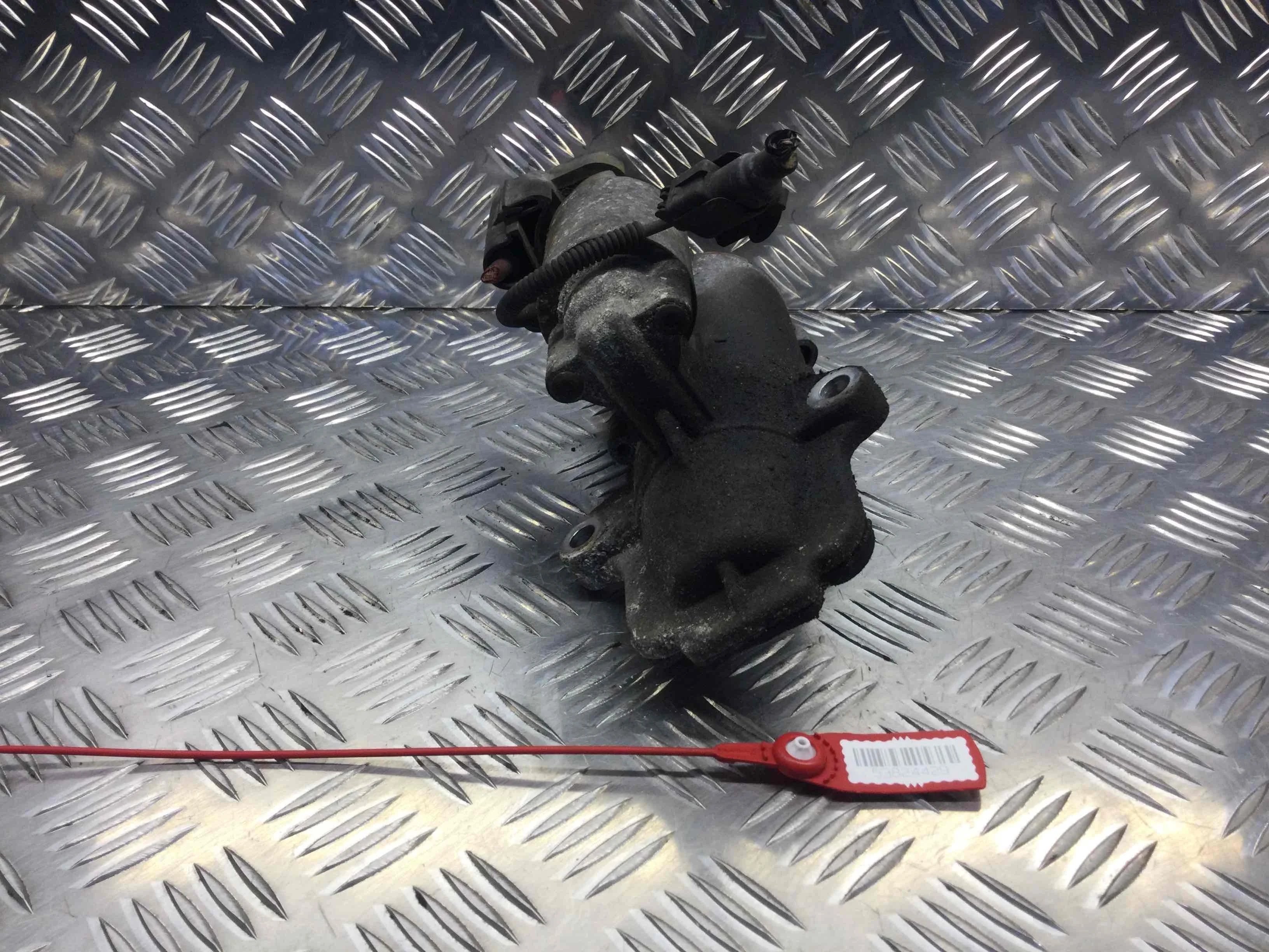 Стартер Ford Mondeo Mondeo III 2000 - 2003 бензин 1.8 i Механика Седан