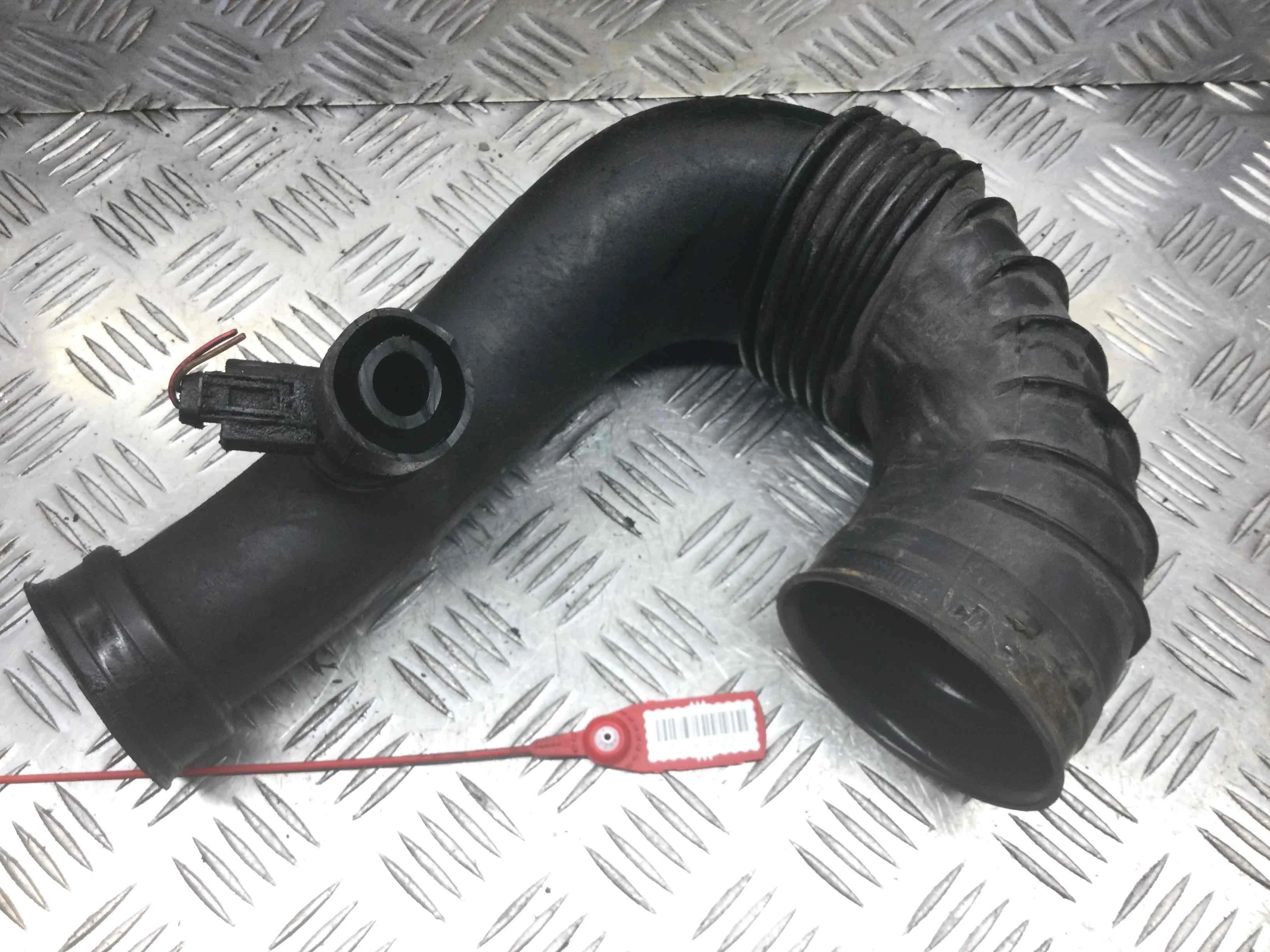 Патрубок воздушного фильтра Mercedes C-klasse W203/S203/CL203 (2000-2004) дизель 2.2 CDI Автомат Седан