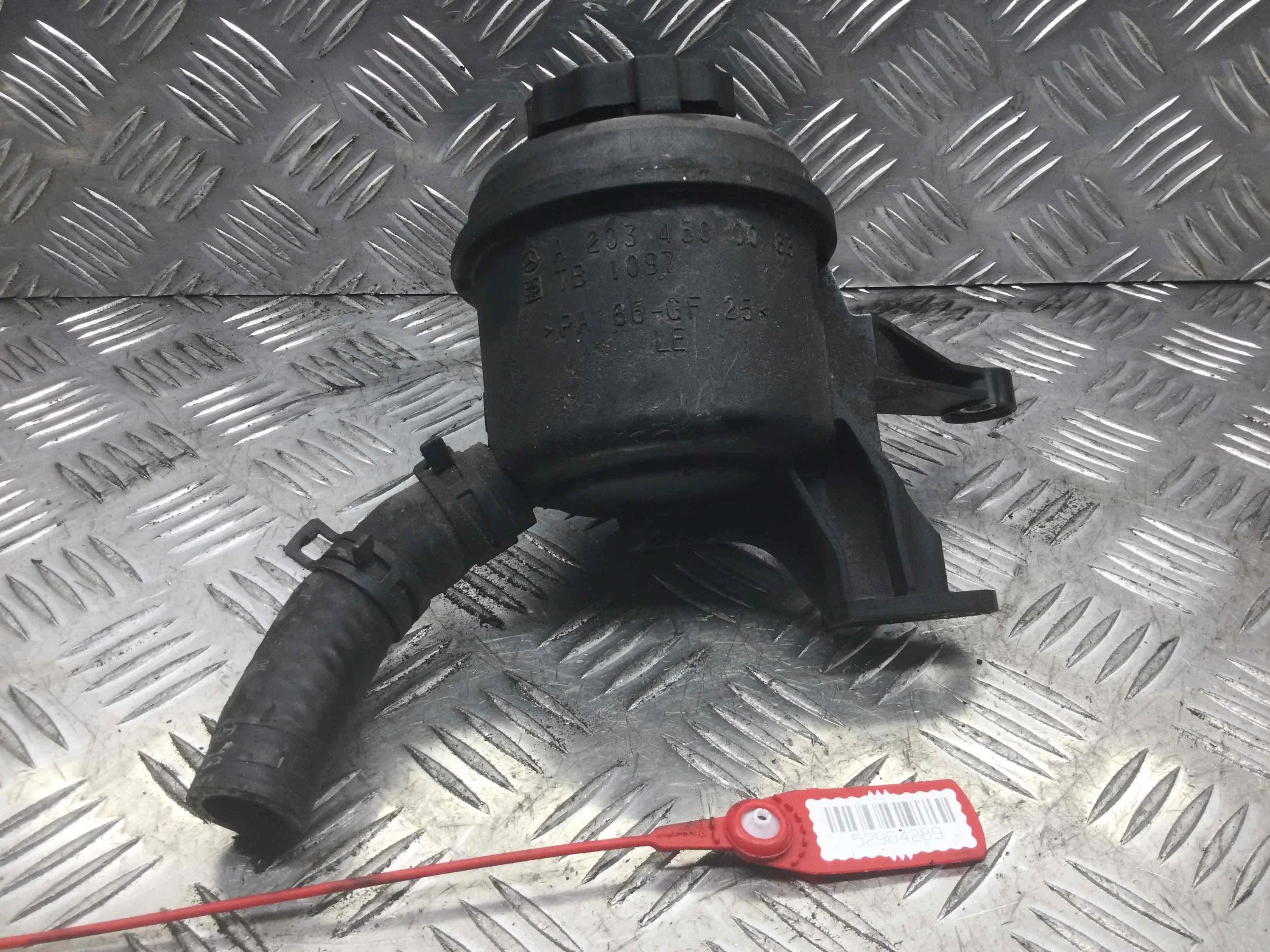 Бачок гидроусилителя Mercedes C-klasse W203/S203/CL203 (2000-2004) дизель 2.2 CDI Автомат Седан