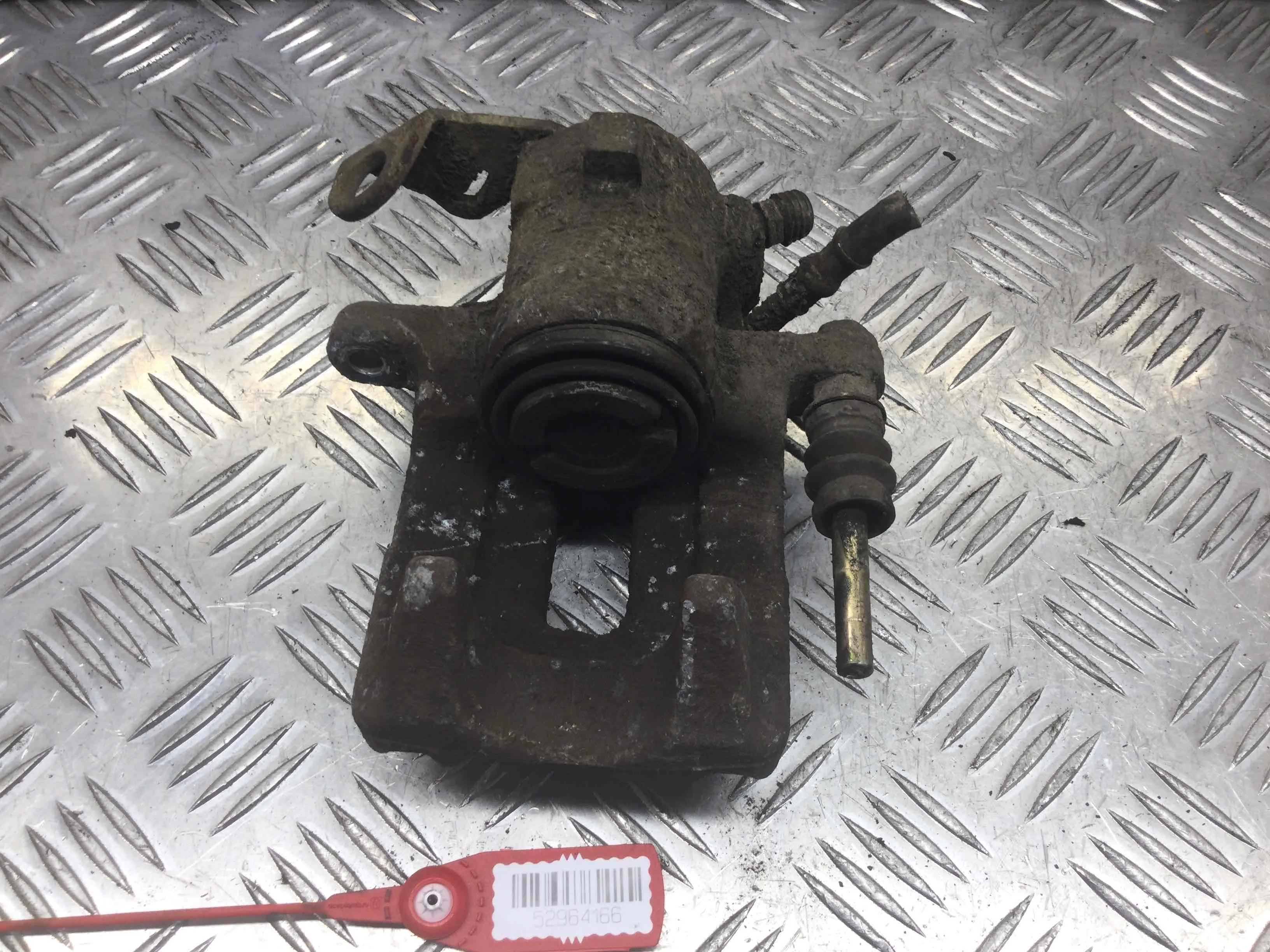 Суппорт задний левый Audi A3 8L (1996-2000) бензин 1.8 i Механика Х/б