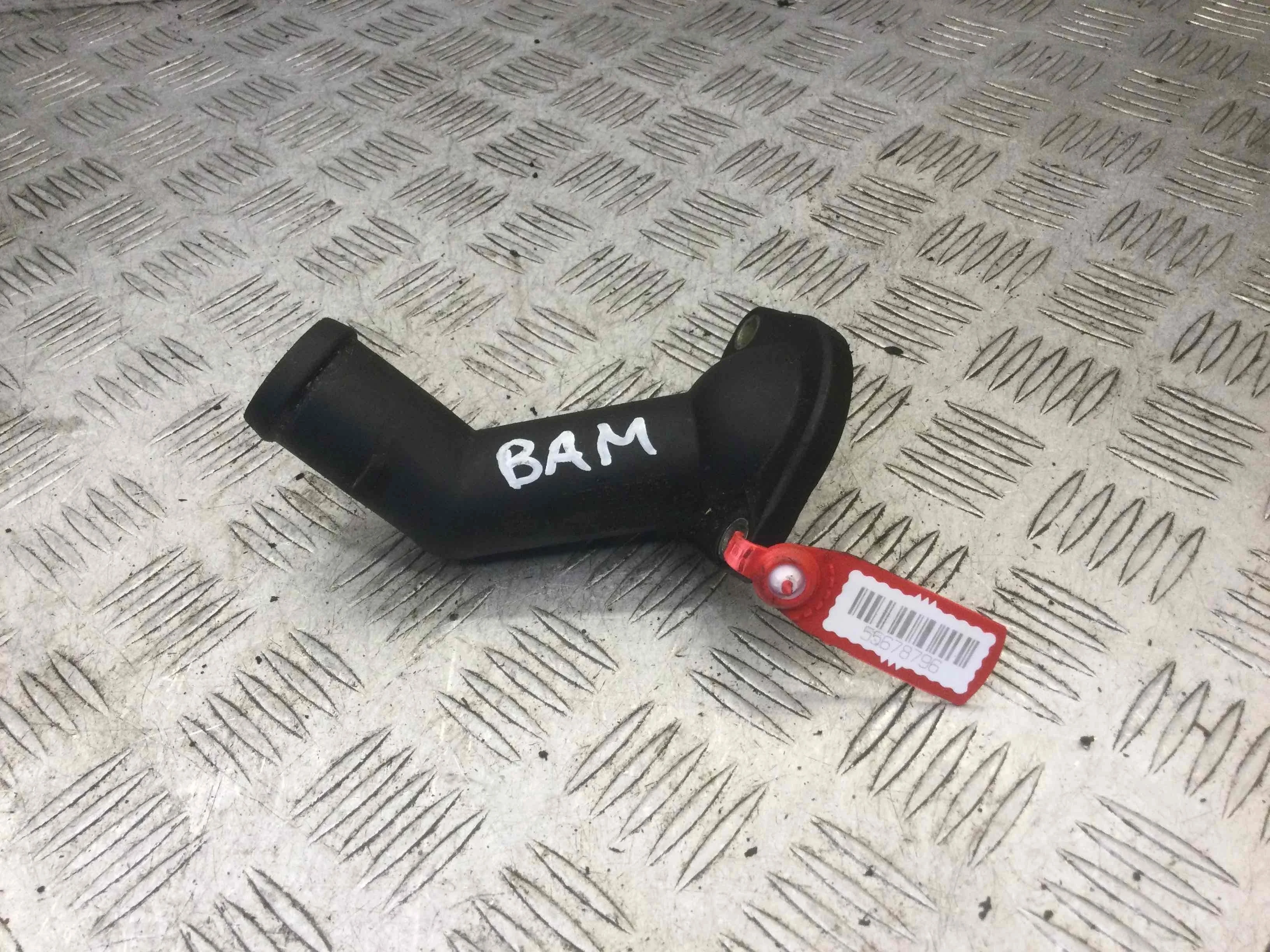 Фланец (тройник) системы охлаждения Audi TT TT (8N3) 1998 - 2006 бензин 1.8 T Механика Купе