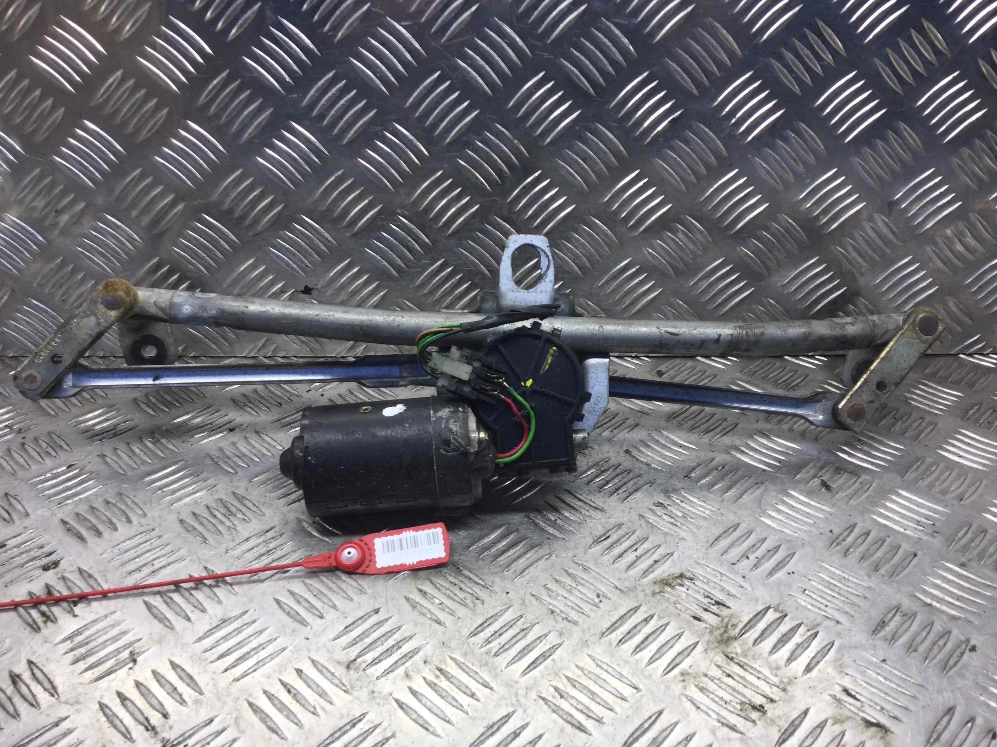 Механизм стеклоочистителя (трапеция дворников) Audi A3 8L (1996-2000) бензин 1.6 i Механика Х/б