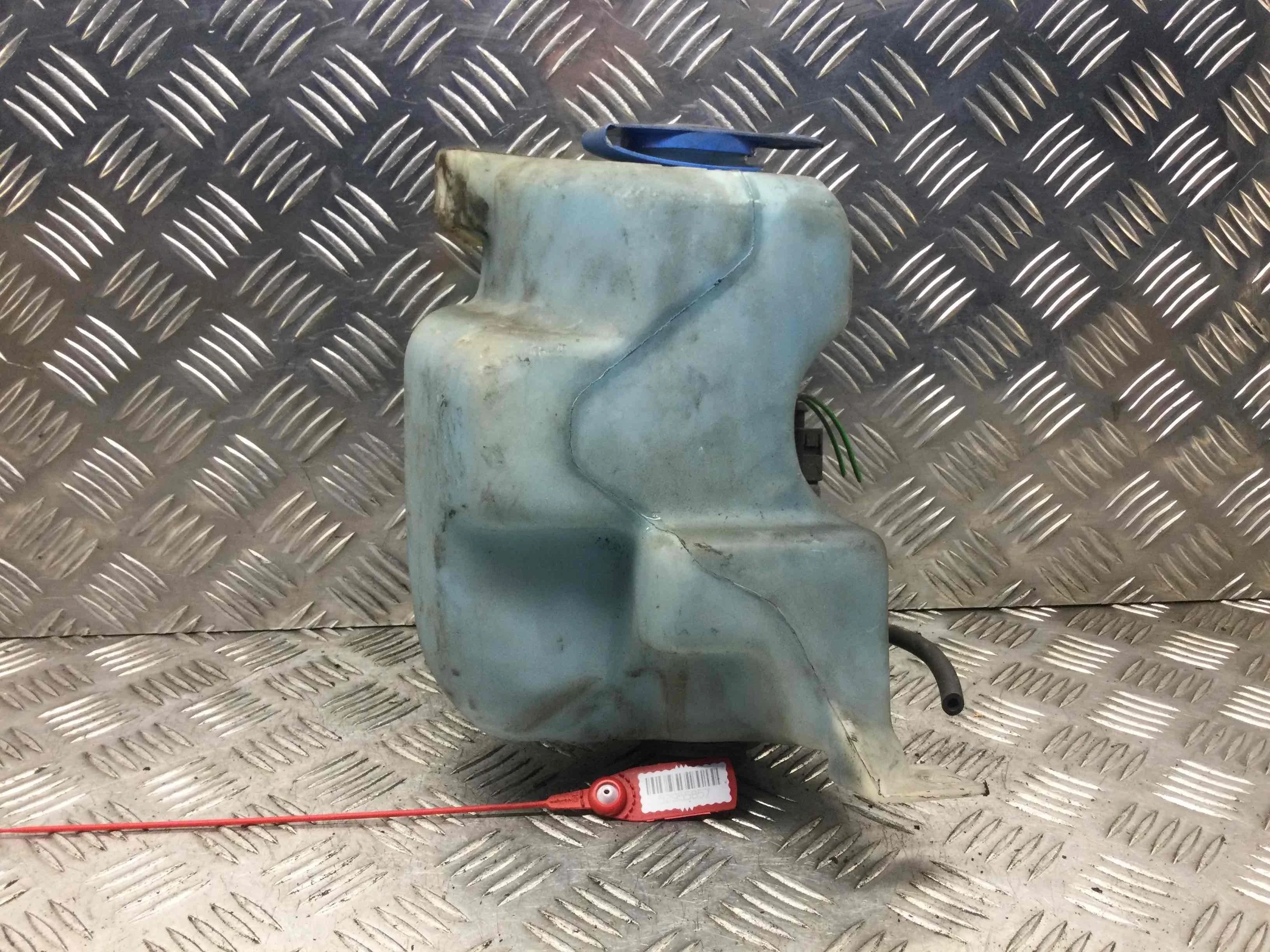 Бачок омывателя Audi A3 8L (1996-2000) бензин 1.8 i Механика Х/б