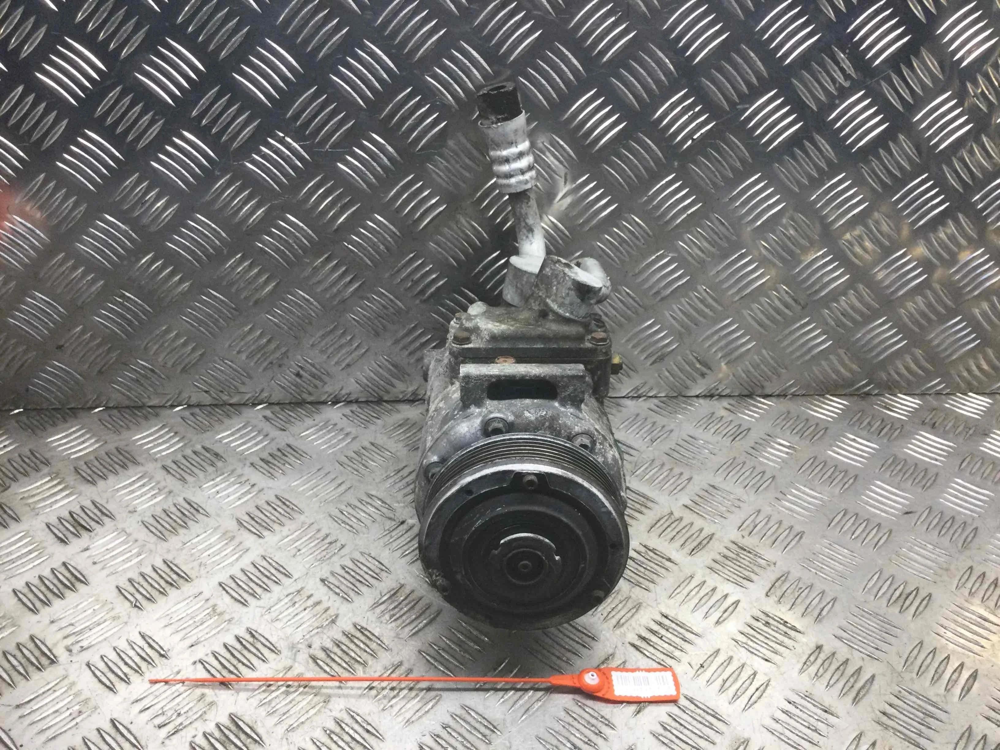 Компрессор кондиционера Volkswagen Touran 1 поколение (2003-2006) дизель 1.9 TDI Механика Минивэн