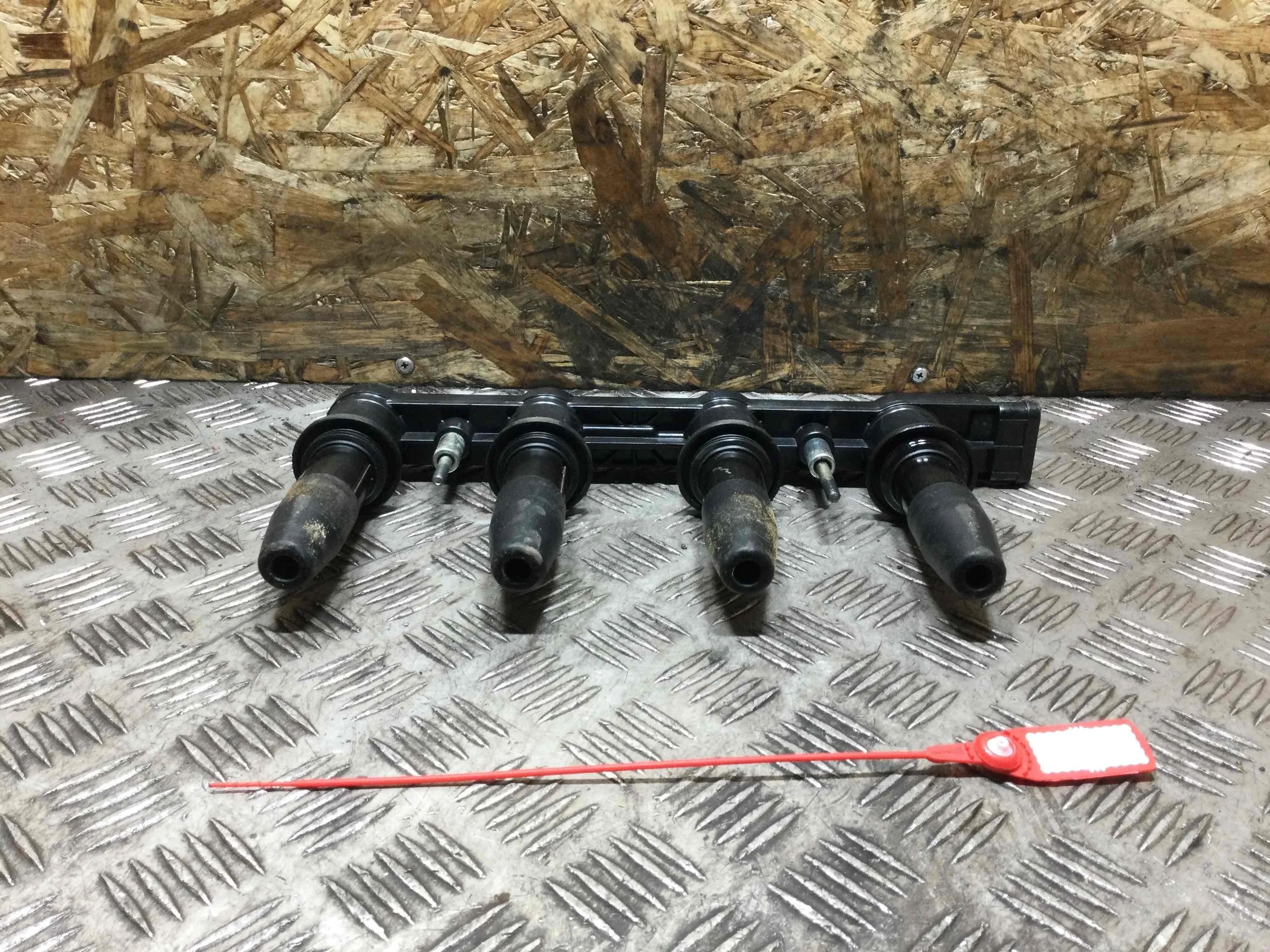 Катушка зажигания Opel Insignia 1 поколение (2008-2013) бензин 1.8 i Механика Х/б