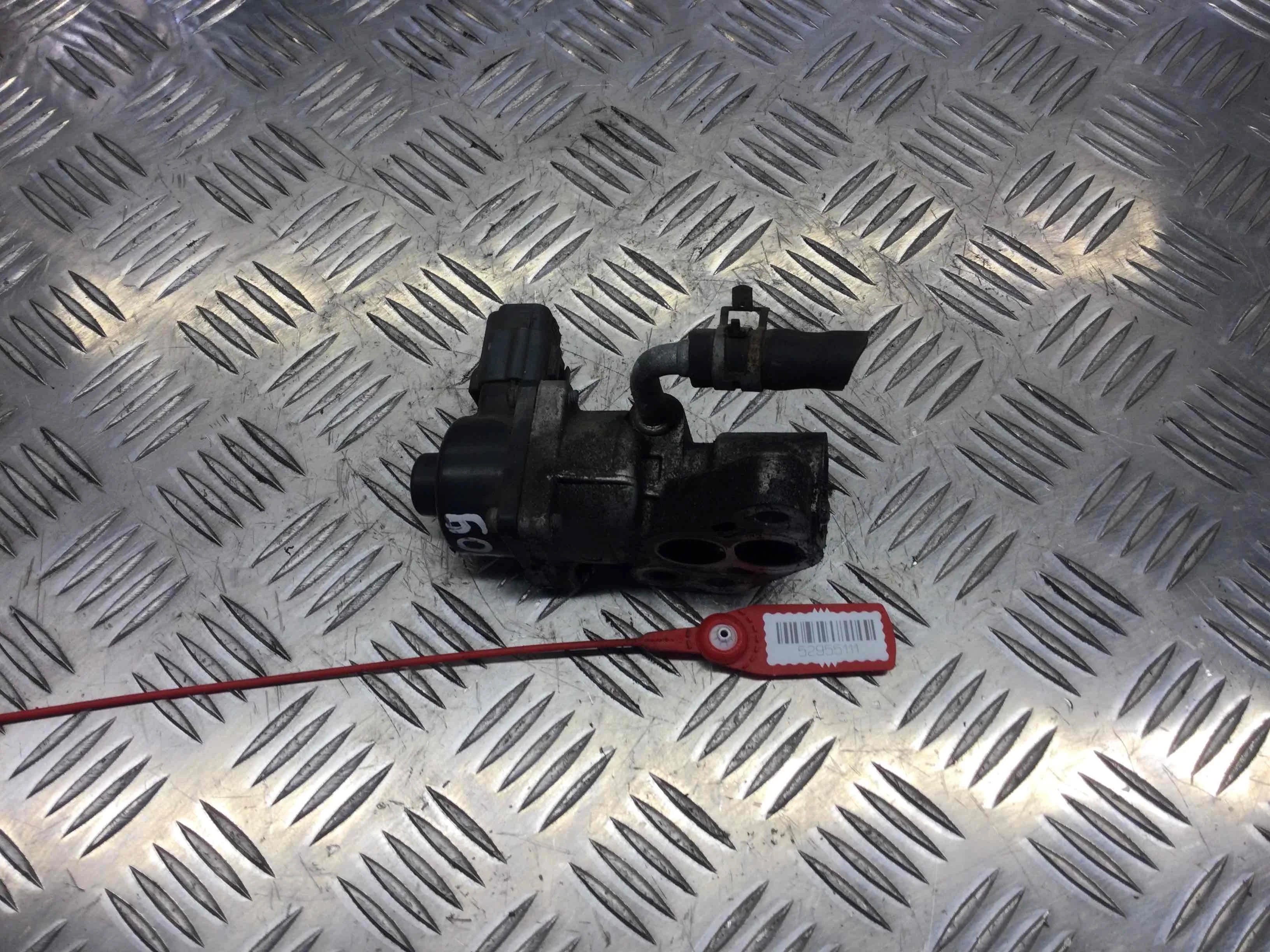 Клапан EGR Ford Focus 2 поколение (2005-2008) бензин 2.0 i Механика Х/б