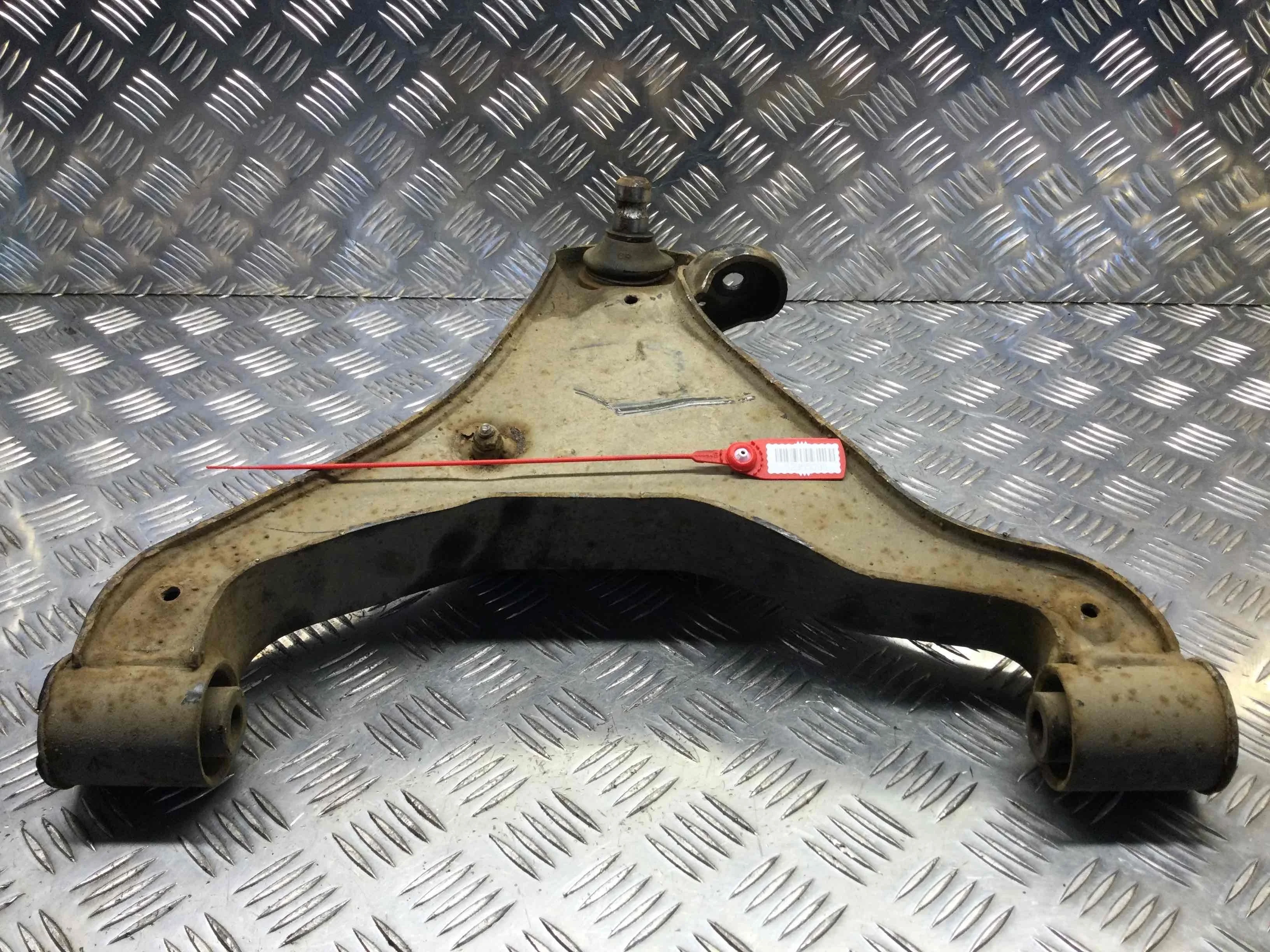 Рычаг передний правый Nissan Navara D40 (2005-2010) дизель 2.5 DCI Механика