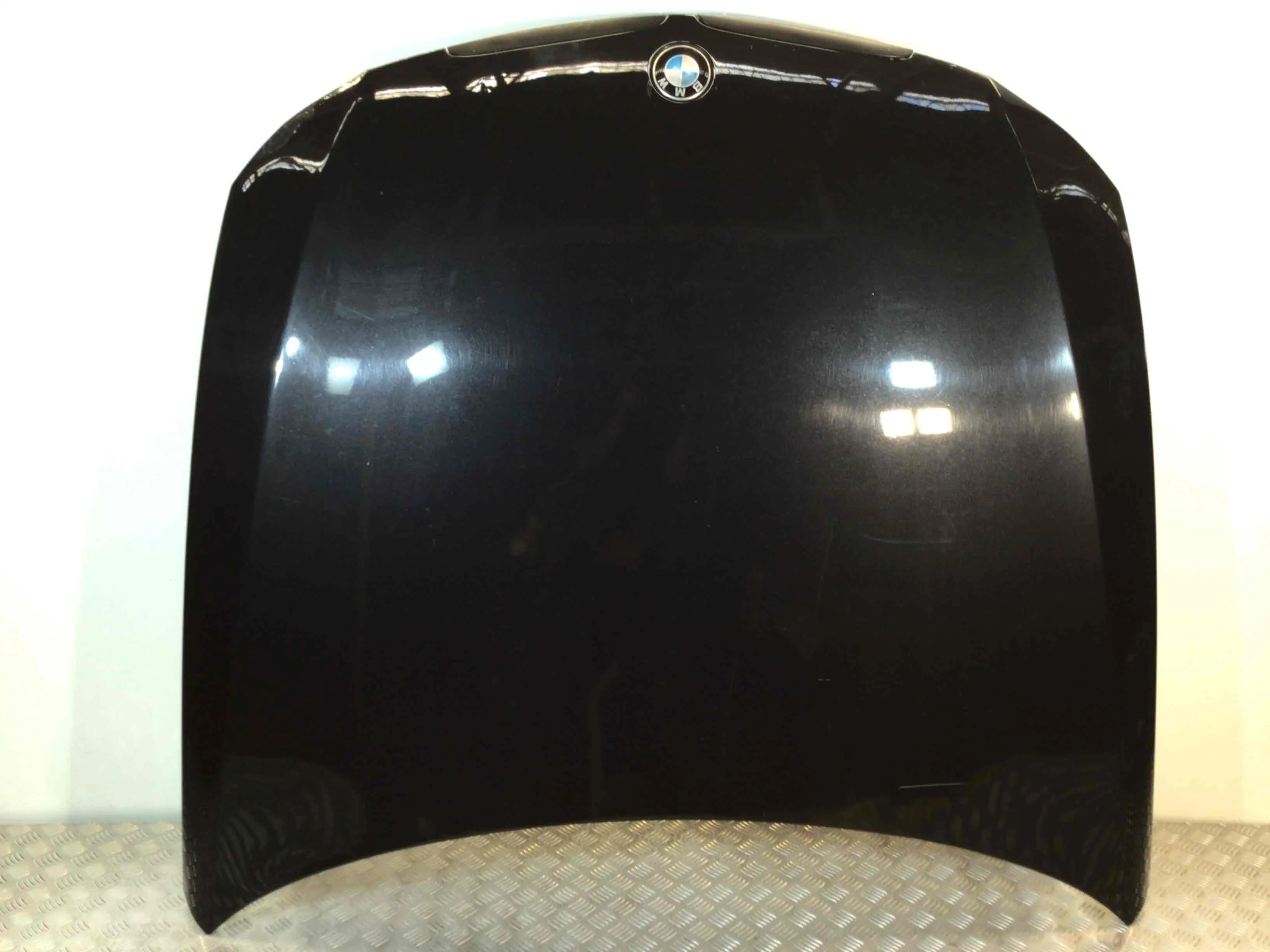 Капот BMW 3-Series 3-Series E90/E91/E92/E93 2005 - 2010     Седан