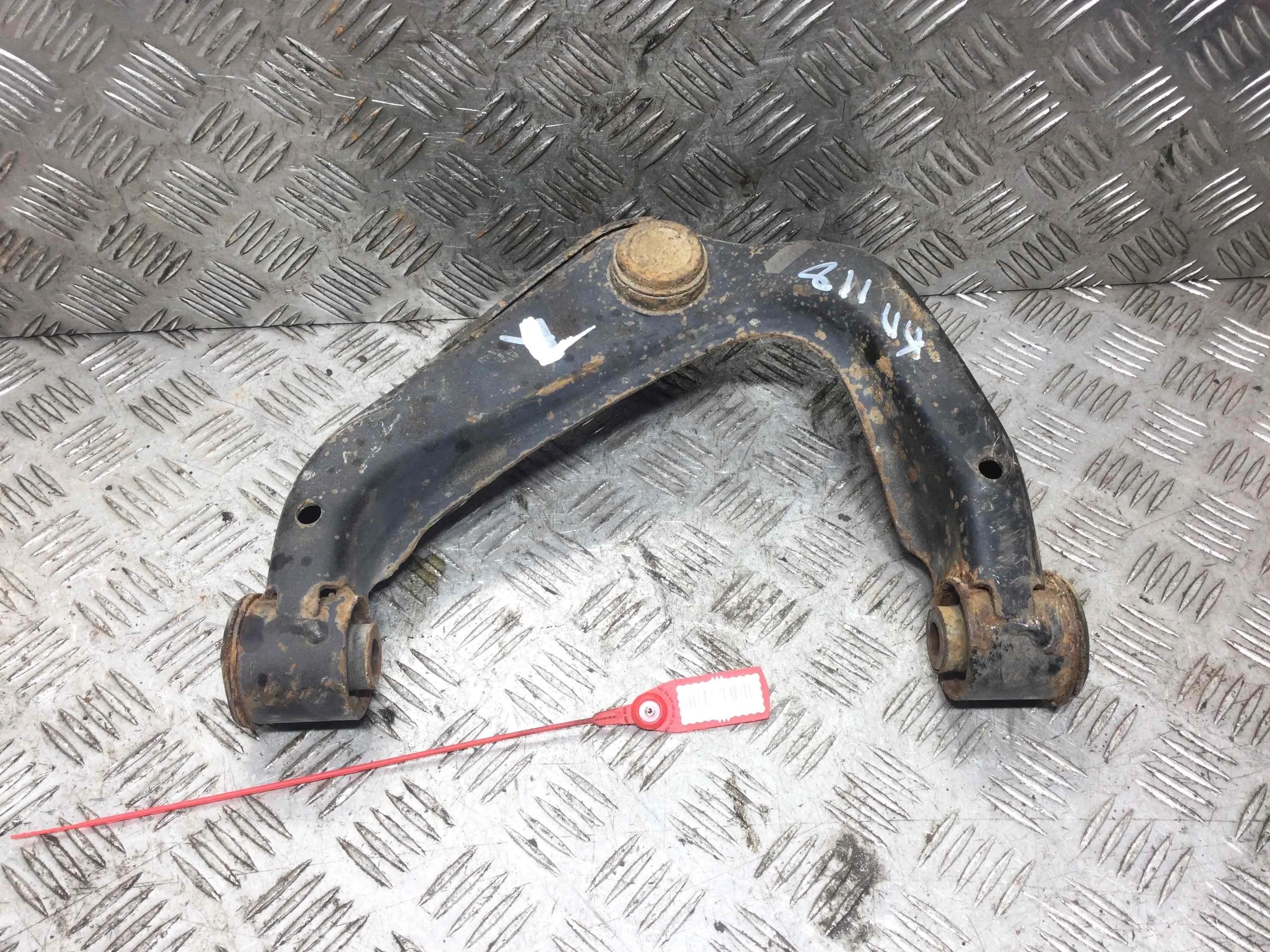 Рычаг передний левый Nissan Navara D40 (2005-2010) дизель 2.5 DCI Механика