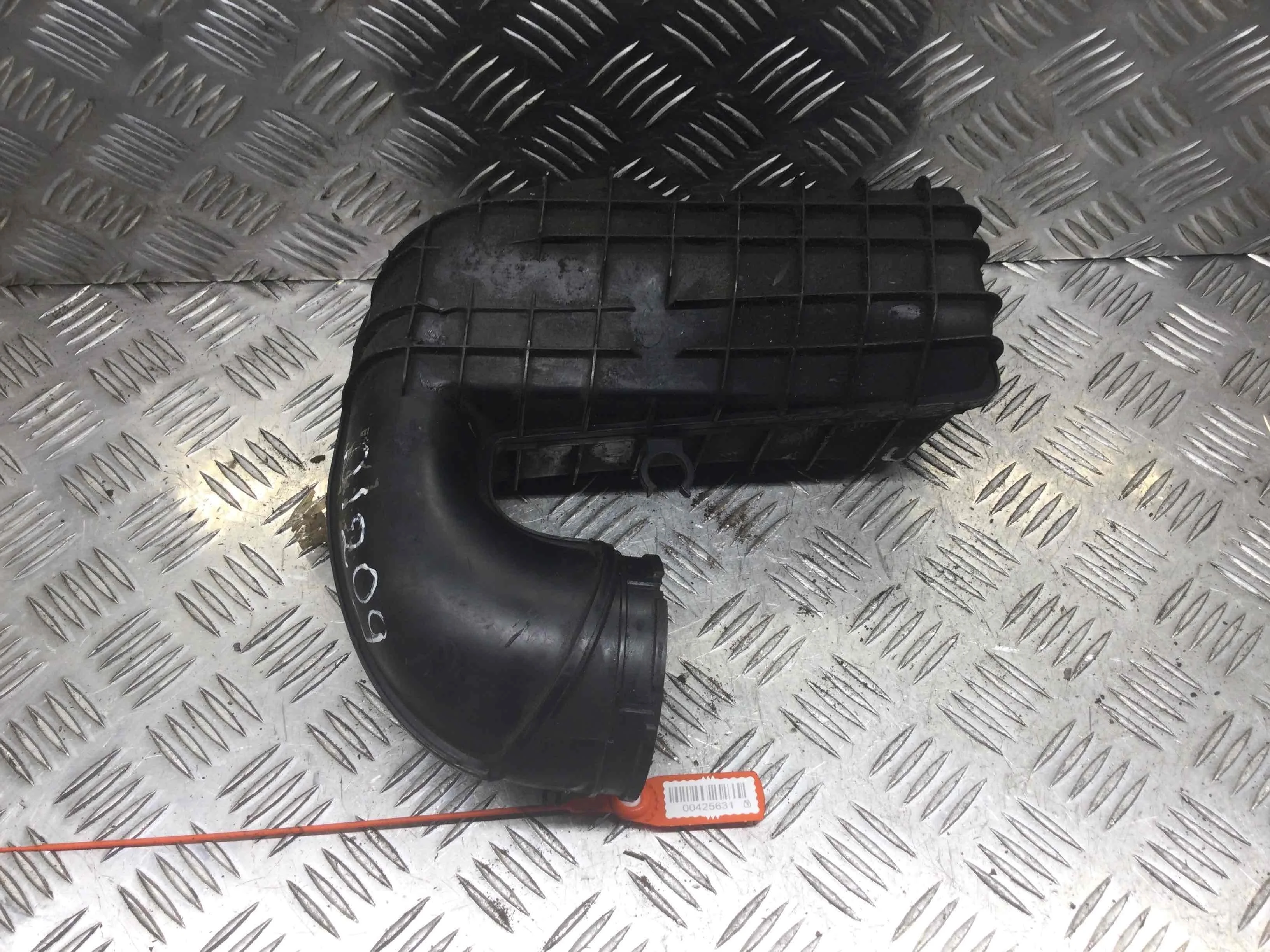 Патрубок впускного коллектора Mercedes E-klasse E-klasse (W211) 2002 - 2009 дизель 2.2 CDI Автомат Седан