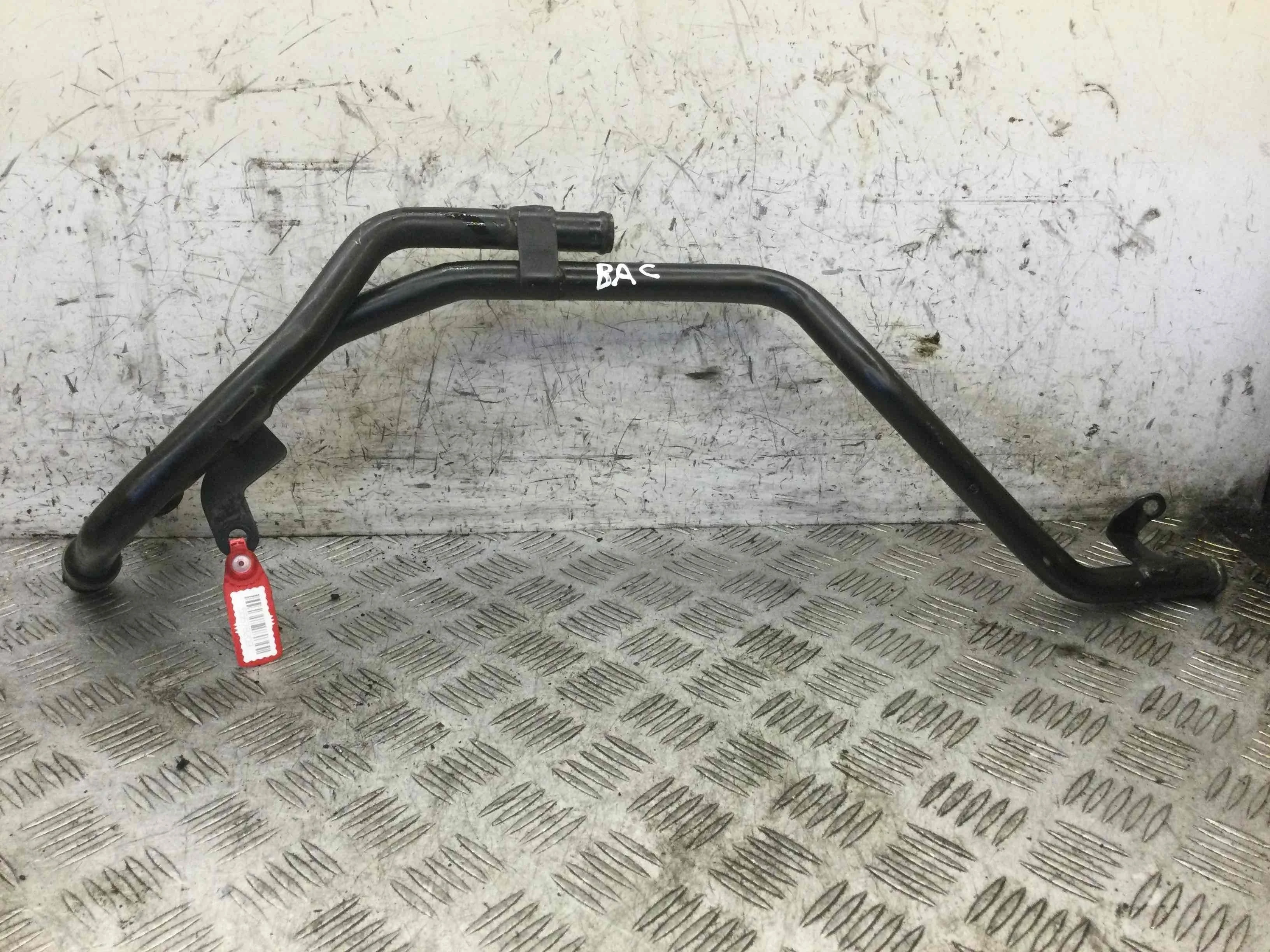 Трубка охлаждающей жидкости металлическая Volkswagen Touareg 1 поколение 2002-2007 дизель 2.5 TDI Автомат