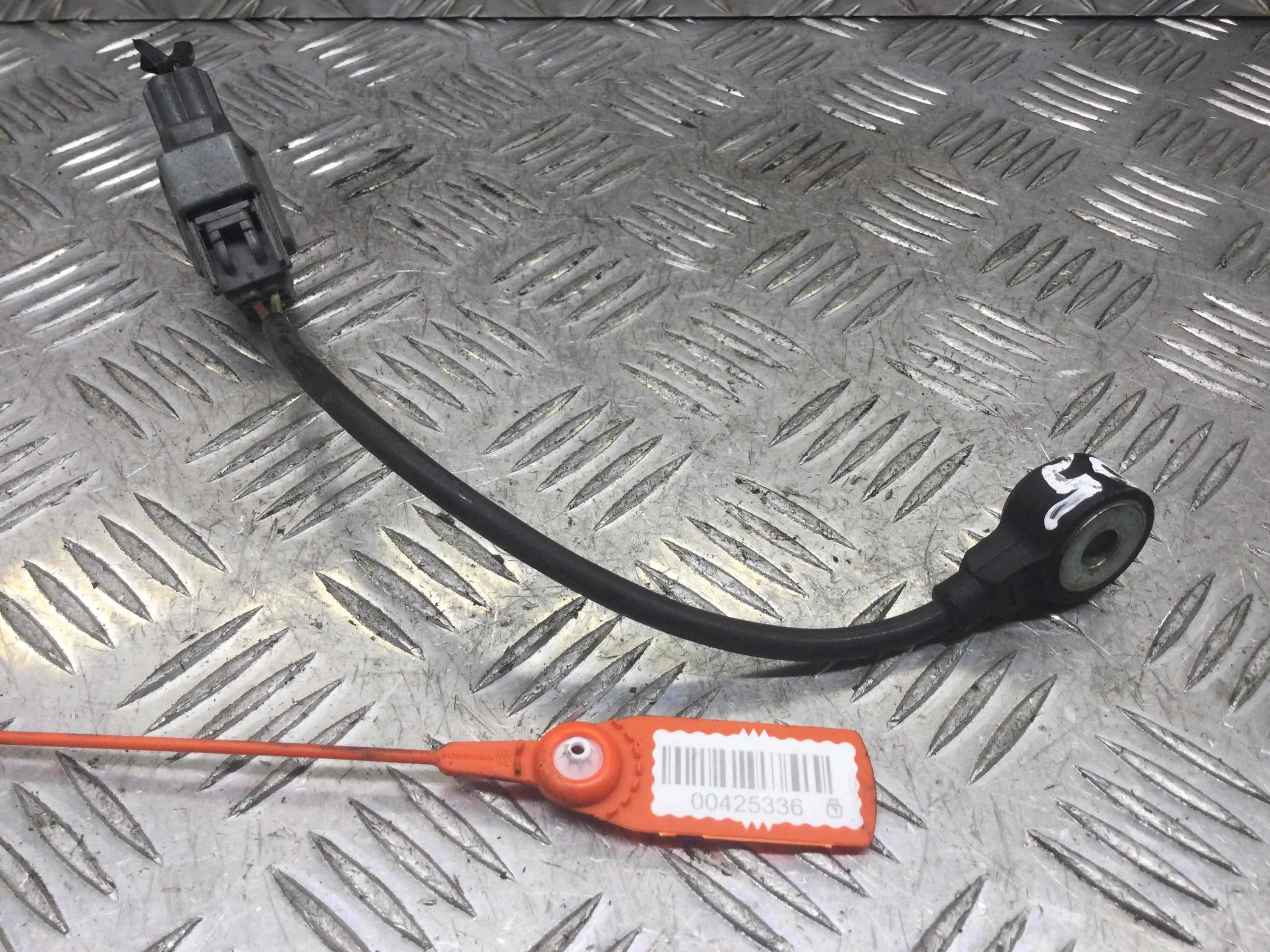 Датчик детонации Ford Focus 2 поколение (2005-2008) бензин 1.8 i Механика Х/б