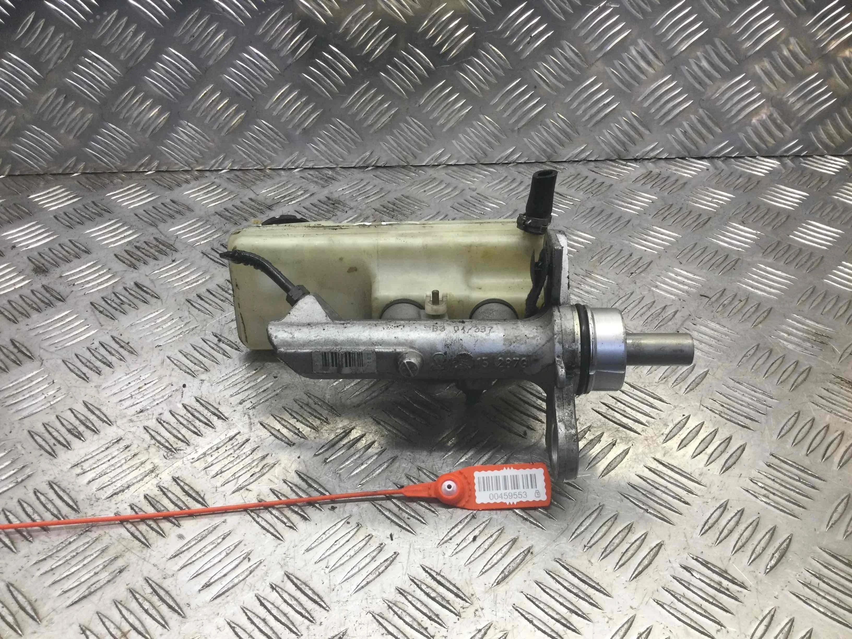 Цилиндр тормозной главный Renault Megane 2 поколение (2002-2006) бензин 2.0 i Механика Х/б