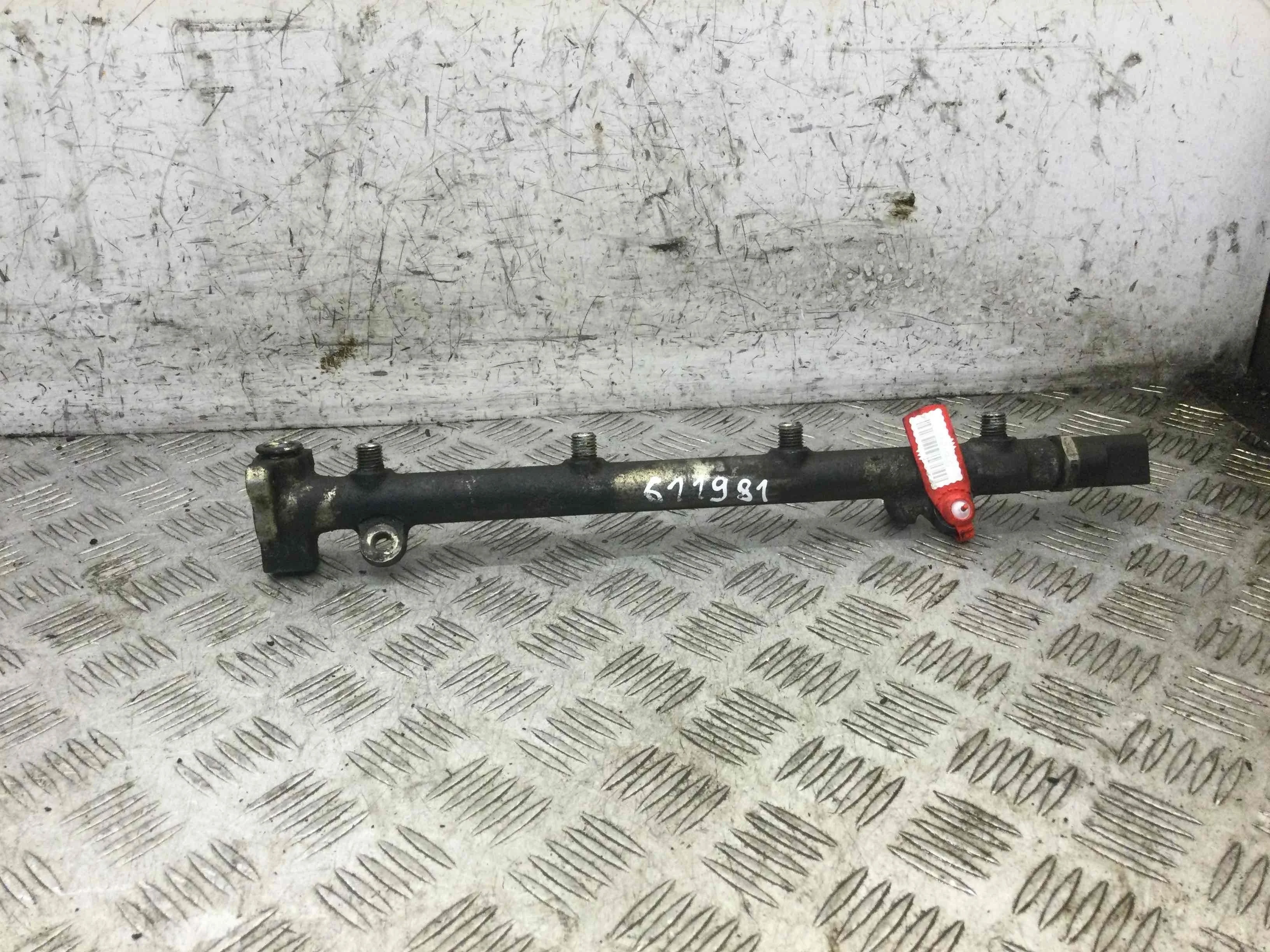 Топливная рампа Mercedes Sprinter Sprinter I (w901,w902,w903,w904) 1995 - 2006 дизель 2.2 CDI Механика Микроавтобус