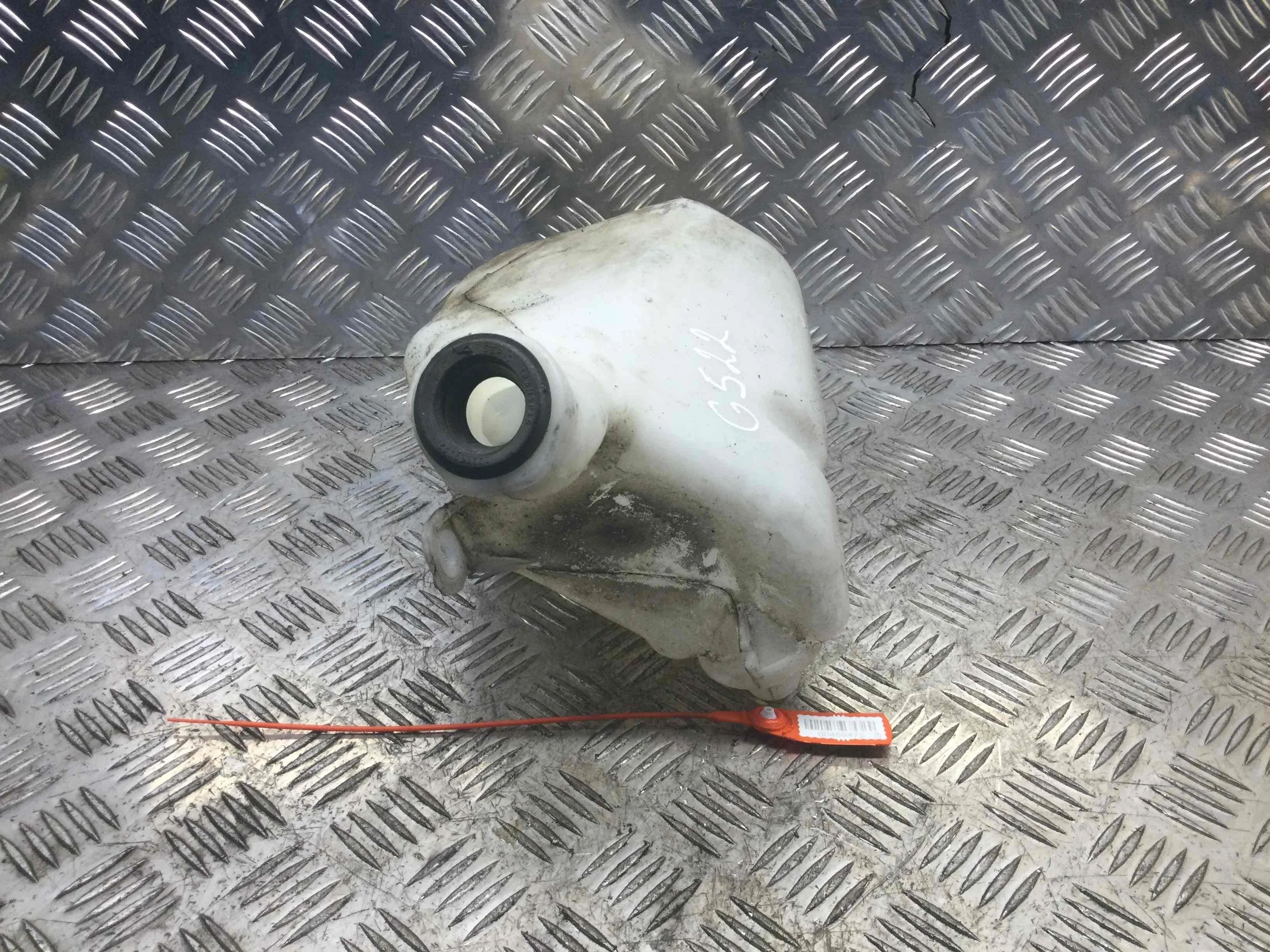 Бачок омывателя Peugeot 1007 1007 (KM) 2005 - 2009 бензин 1.6 i Механика Х/б