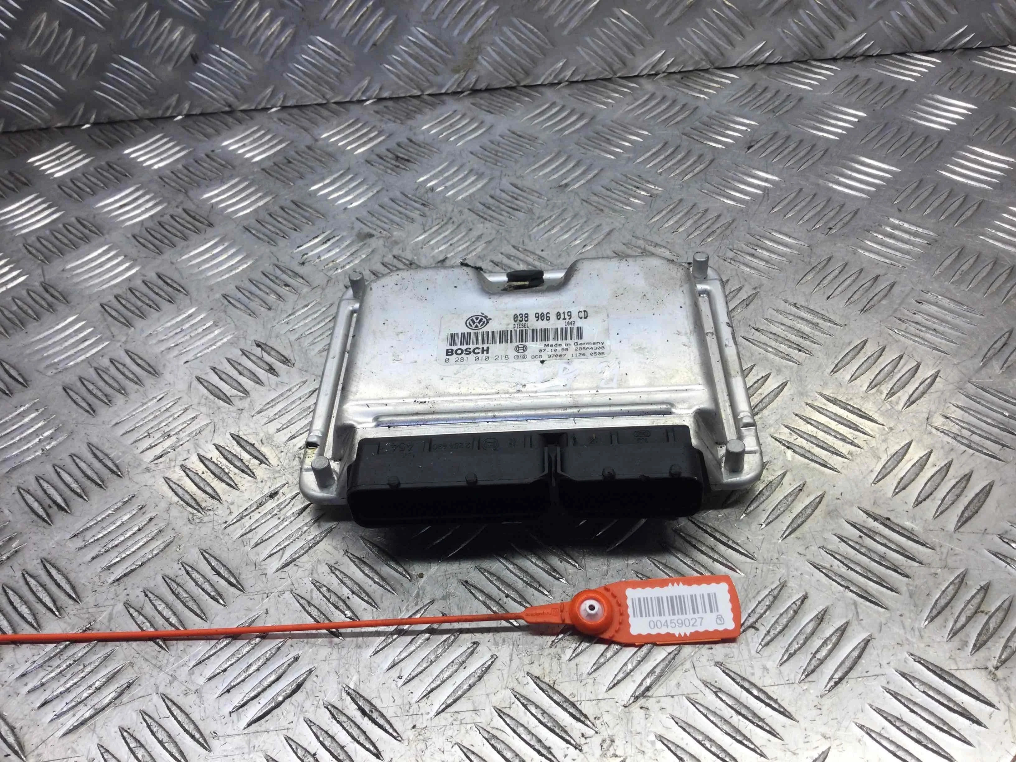 Блок управления двигателем Volkswagen Passat B5 (1996-2000) дизель 1.9 TDI Механика Универсал