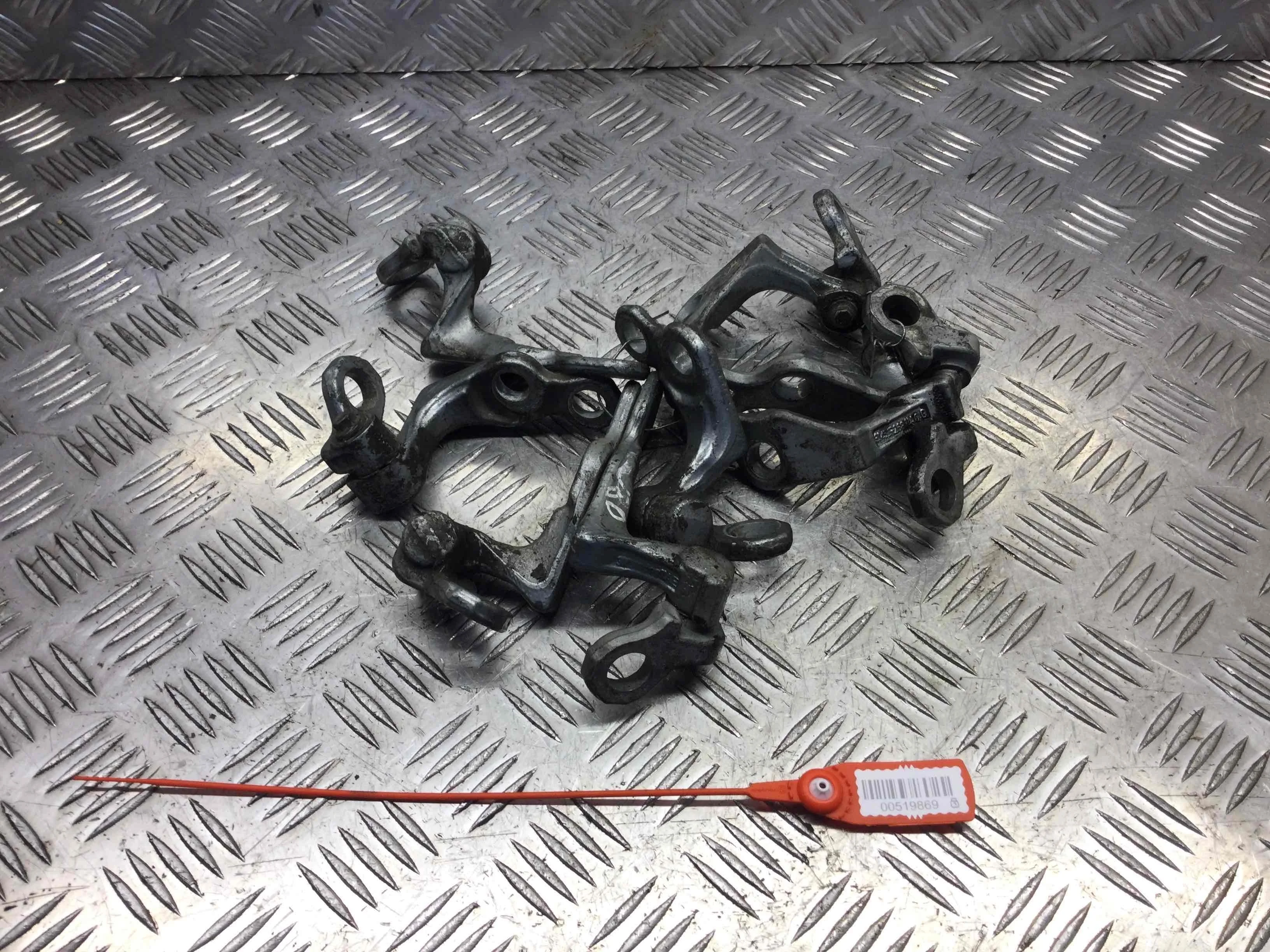 Петля двери Ford C-MAX 1 поколение (2003-2007) дизель 1.6 TDCi Механика Минивэн