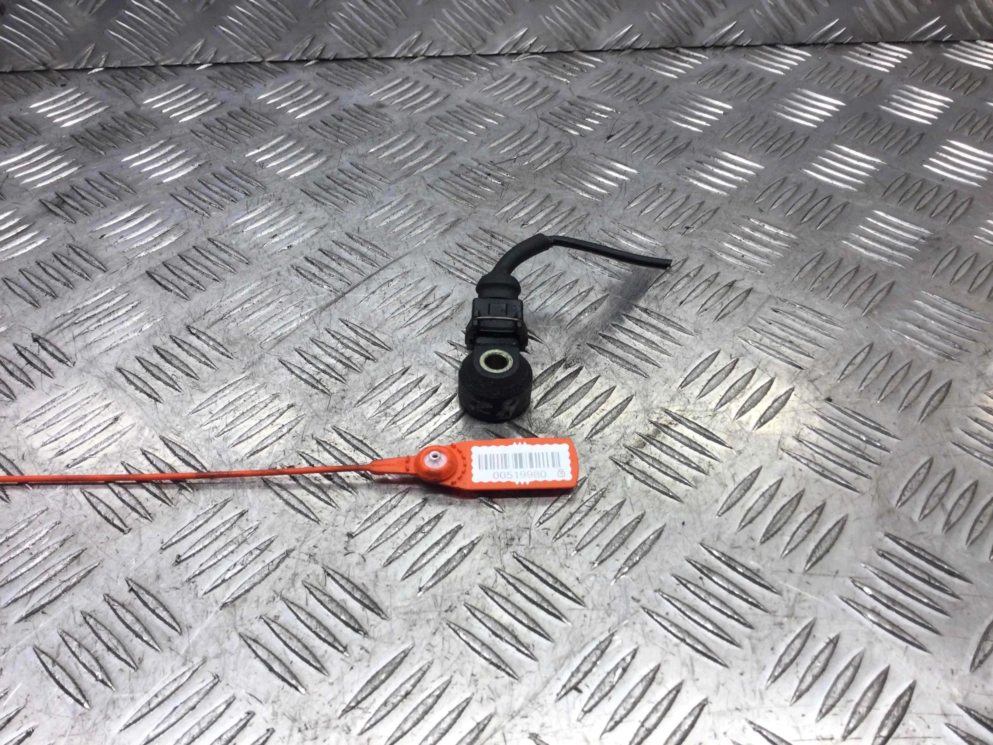 Датчик детонации Ford Mondeo 3 поколение [рестайлинг] (2003-2007) бензин 2.0 i Механика Седан