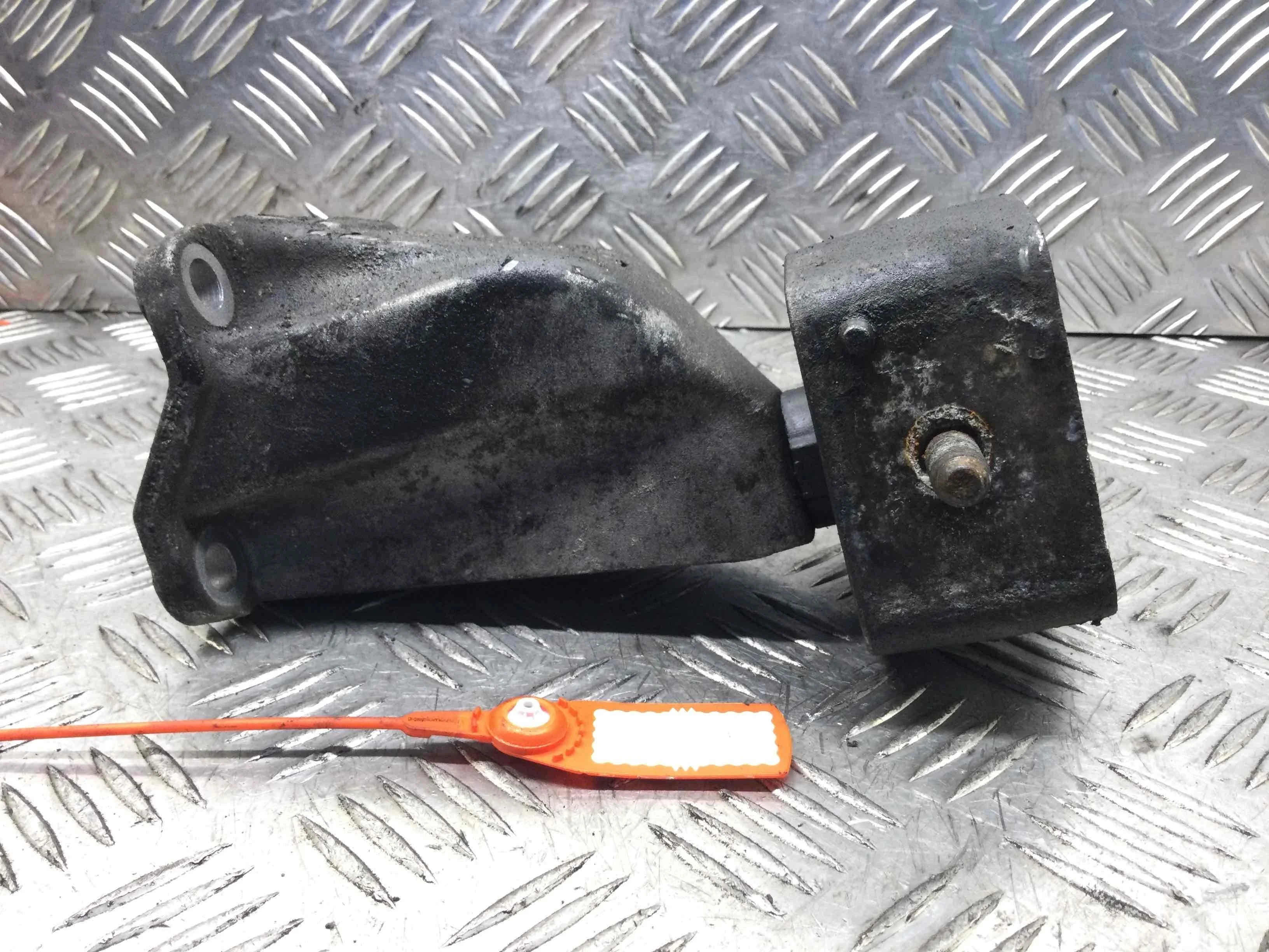 Подушка крепления двигателя Jaguar X-Type 1 поколение (2001-2007) дизель 2.0 TDI Механика Седан