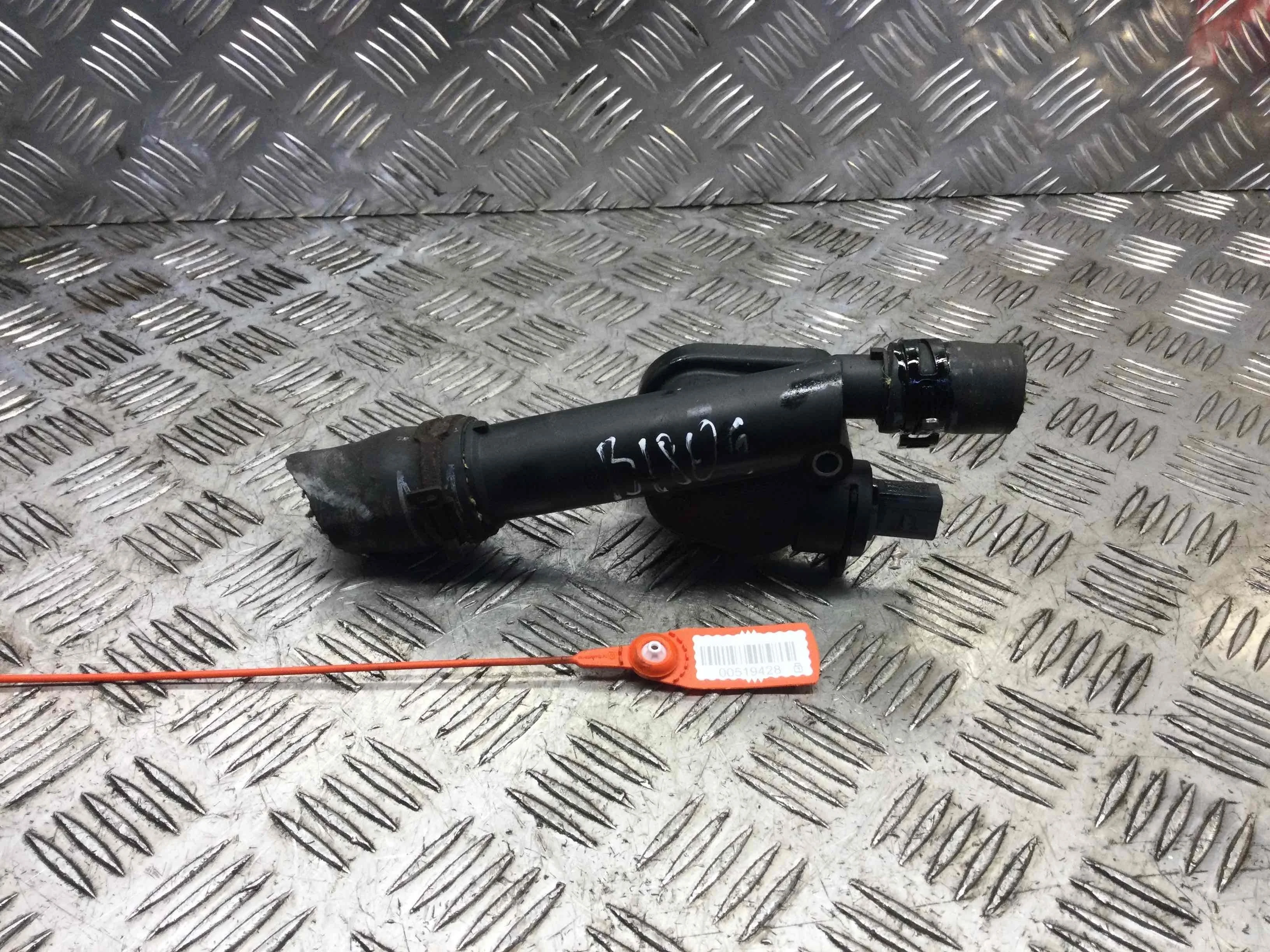 Фланец (тройник) системы охлаждения Audi A3 8P/8PA [рестайлинг] (2004-2008) дизель 2.0 TDI Механика Х/б