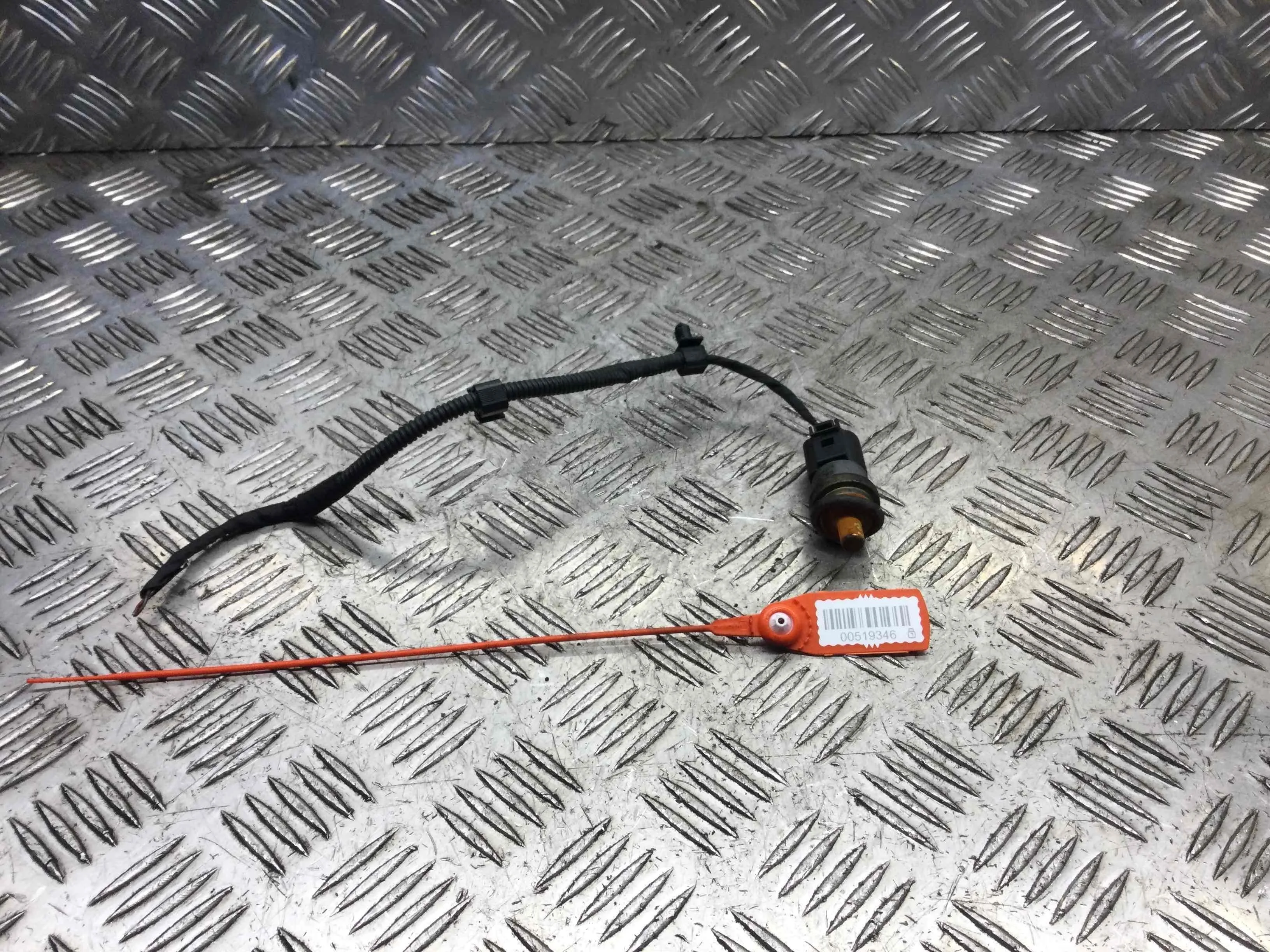 Датчик температуры охлаждающей жидкости Volkswagen Passat B6 (2005-2010) дизель 1.9 TDI Механика Универсал