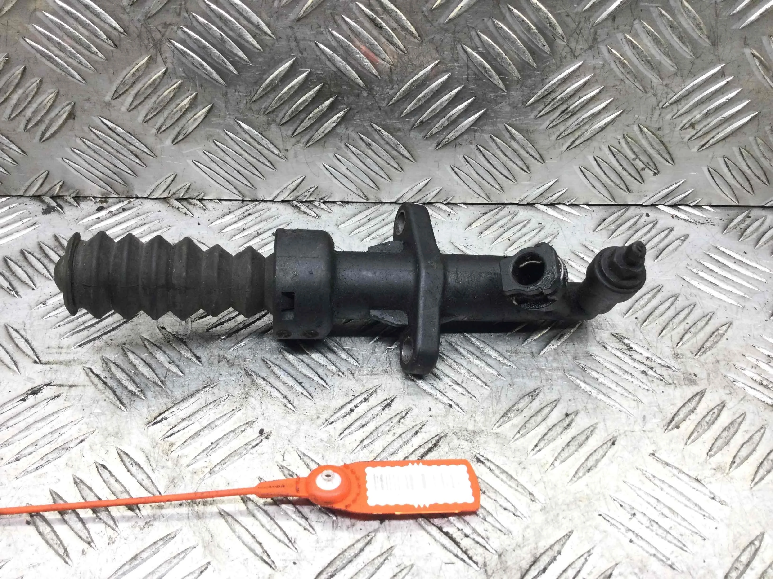 Цилиндр сцепления рабочий Citroen Berlingo 1 поколение [рестайлинг] (2002-2008) бензин 1.6 i Механика Х/б