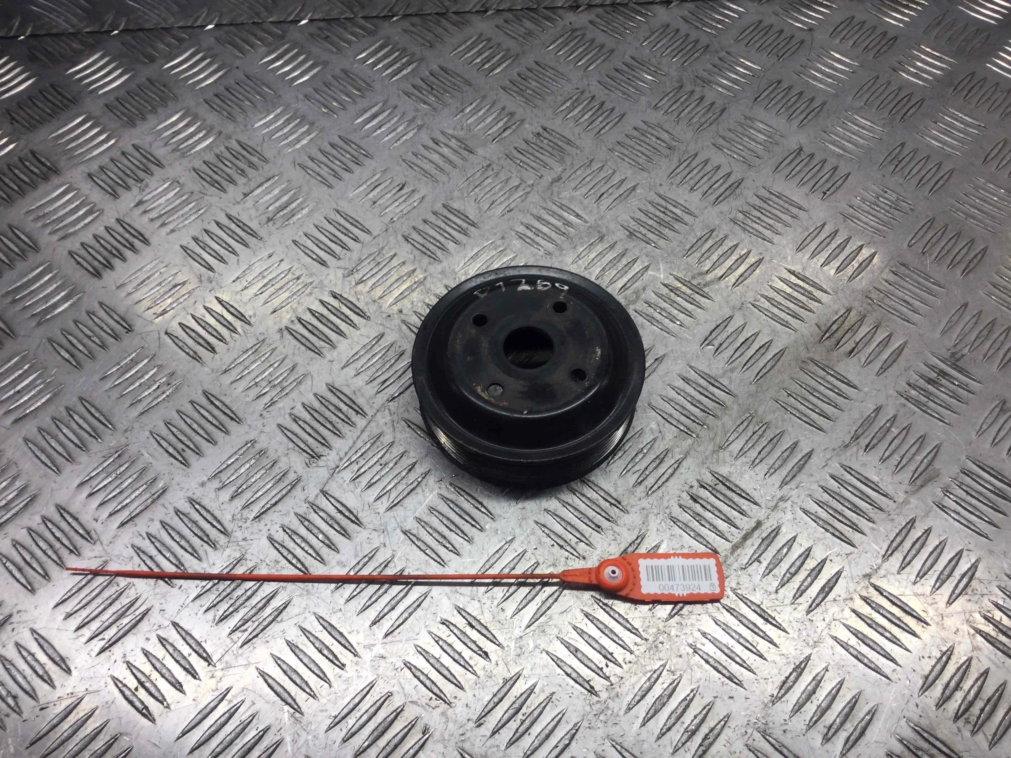 Шкив помпы Kia Sorento 1 поколение [рестайлинг] (2006-2009) дизель 2.5 CRDi Механика