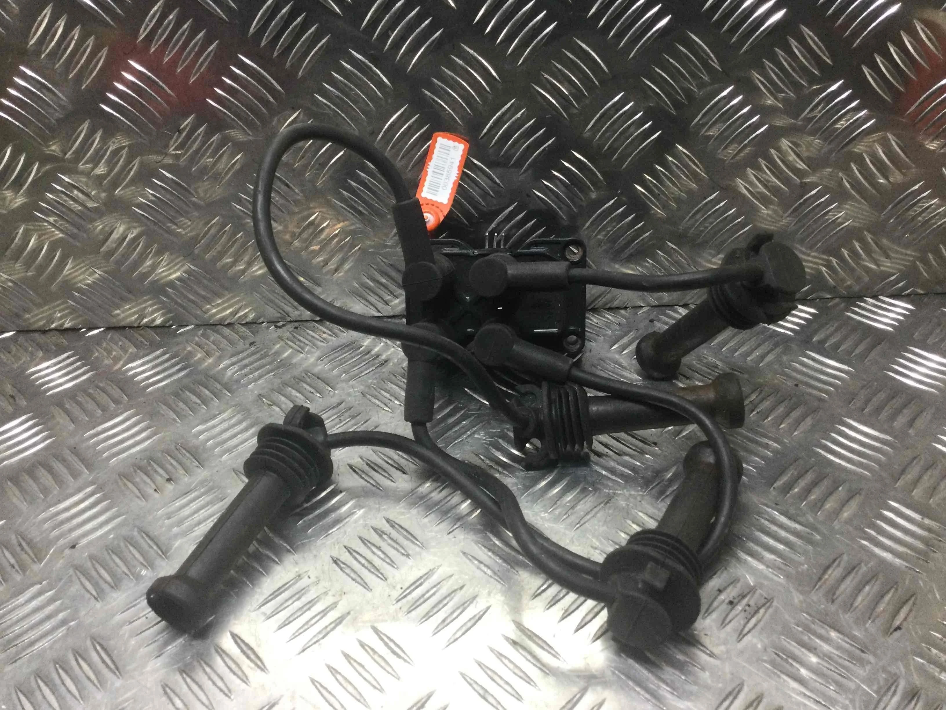 Катушка зажигания Ford Focus 3 поколение (2011-2014) бензин 1.6 i Механика Х/б